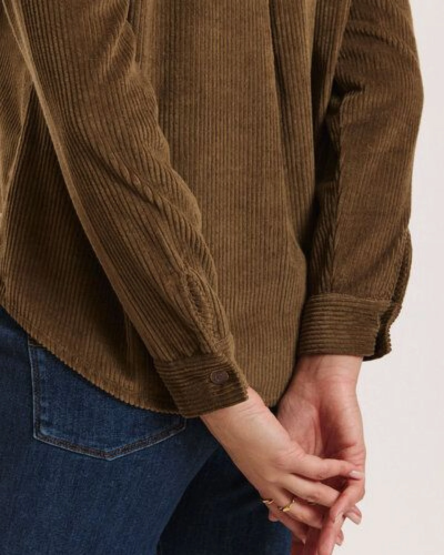 TRANQUILLO Cordbluse Alvaa aus GOTS-Bio-Baumwolle – Ansicht 4