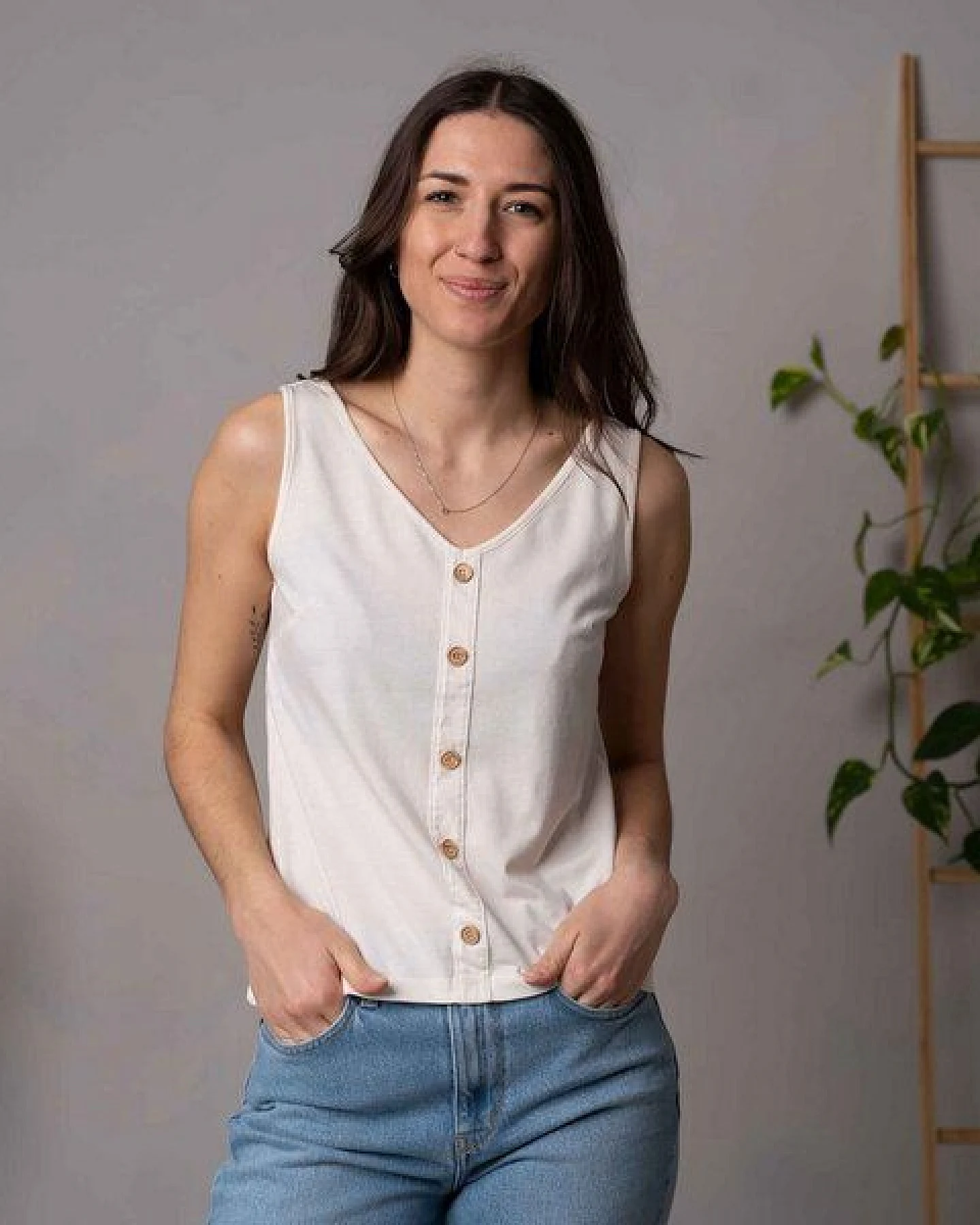Vresh Clothing Veline - Button Top mit TENCEL (TM) Lyocell – Ansicht 2