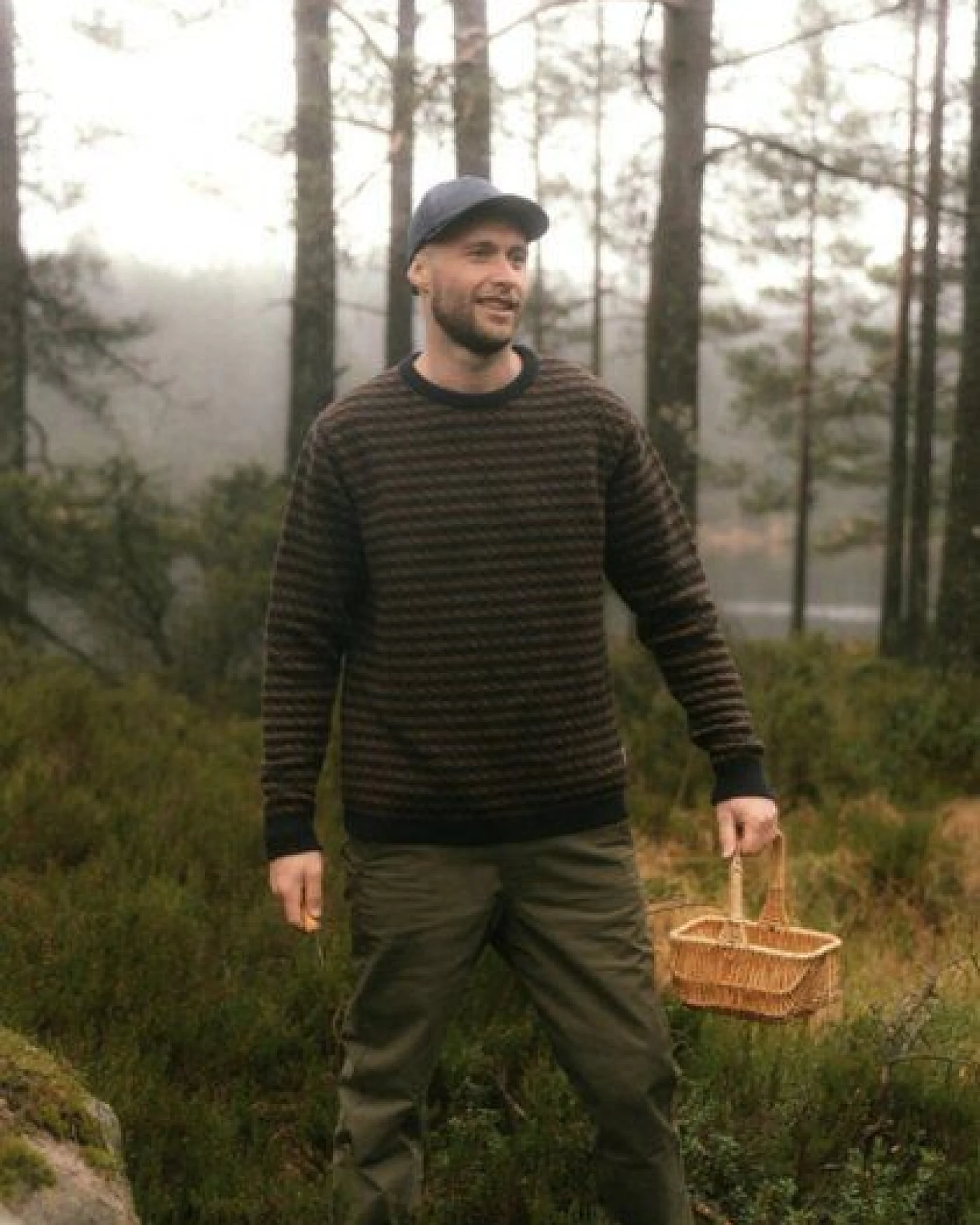 LAKOR Faroese Fisher Knit (navy/brown) – Ansicht 3