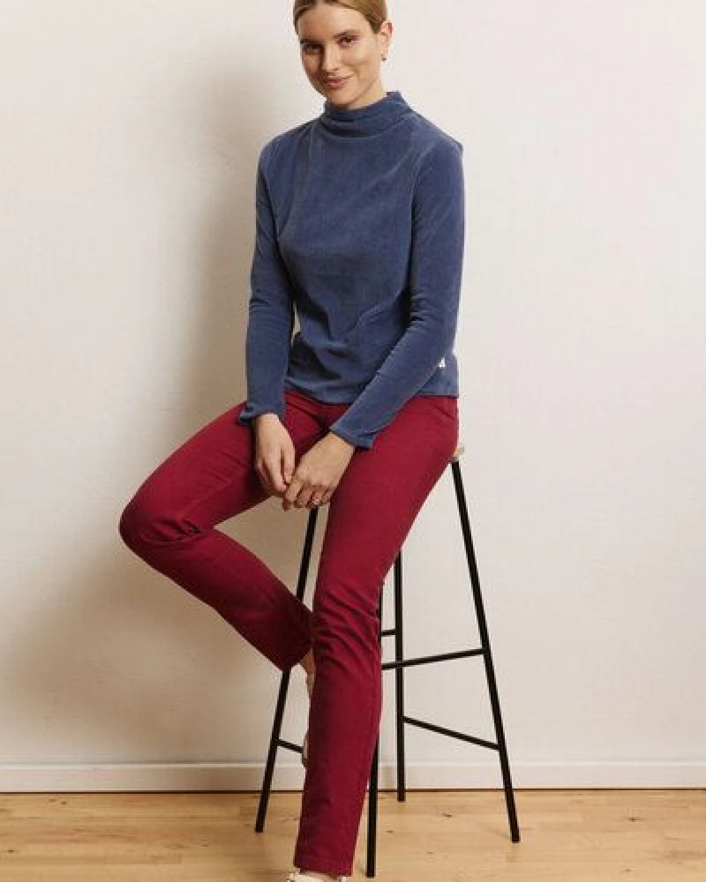 TRANQUILLO Nickicord-Sweatshirt Selinaa aus GOTS-Bio-Baumwolle – Ansicht 4