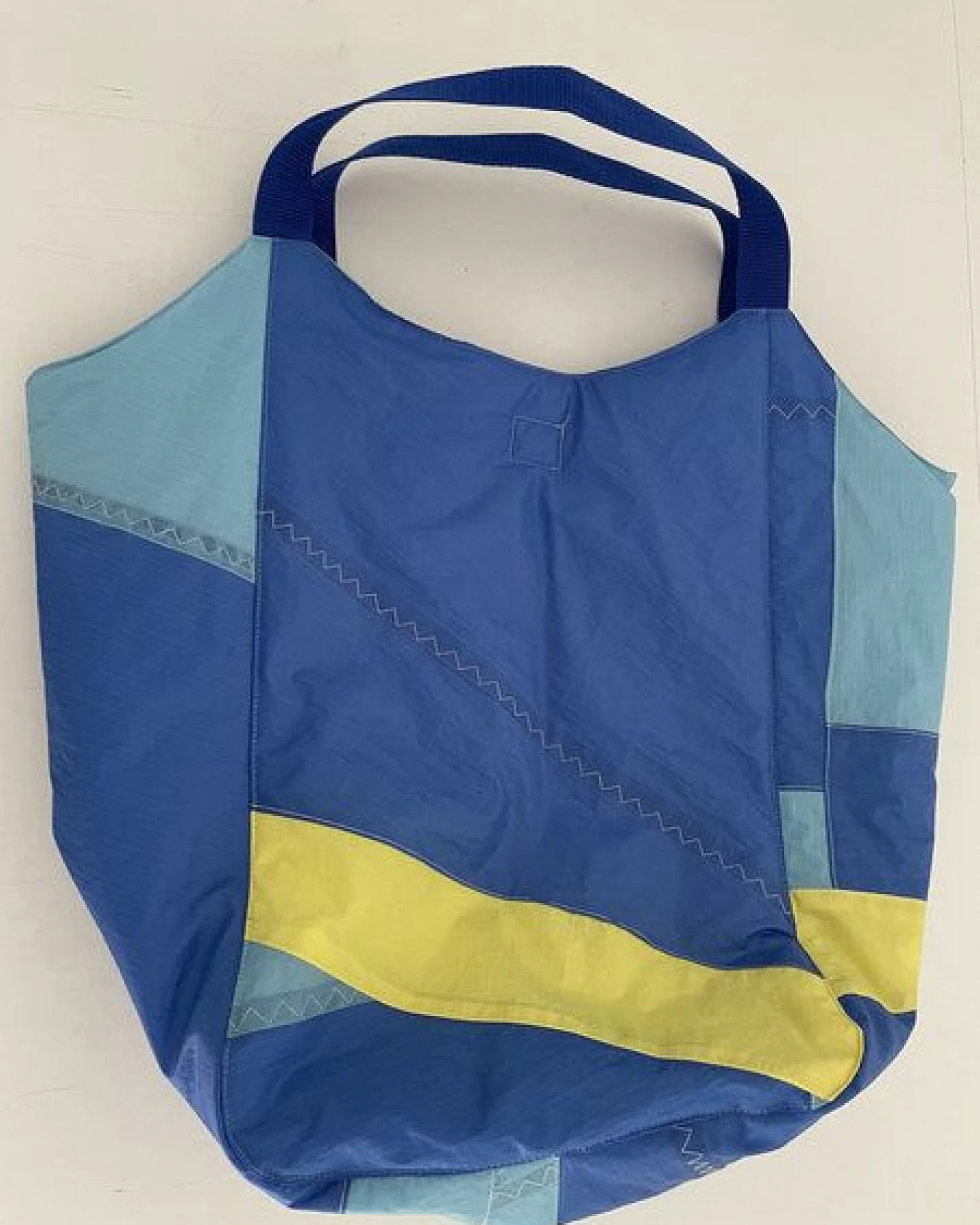 Skrabak Upcycling-Tasche aus Segeltuch (handgefertigte Unikate) – Ansicht 2