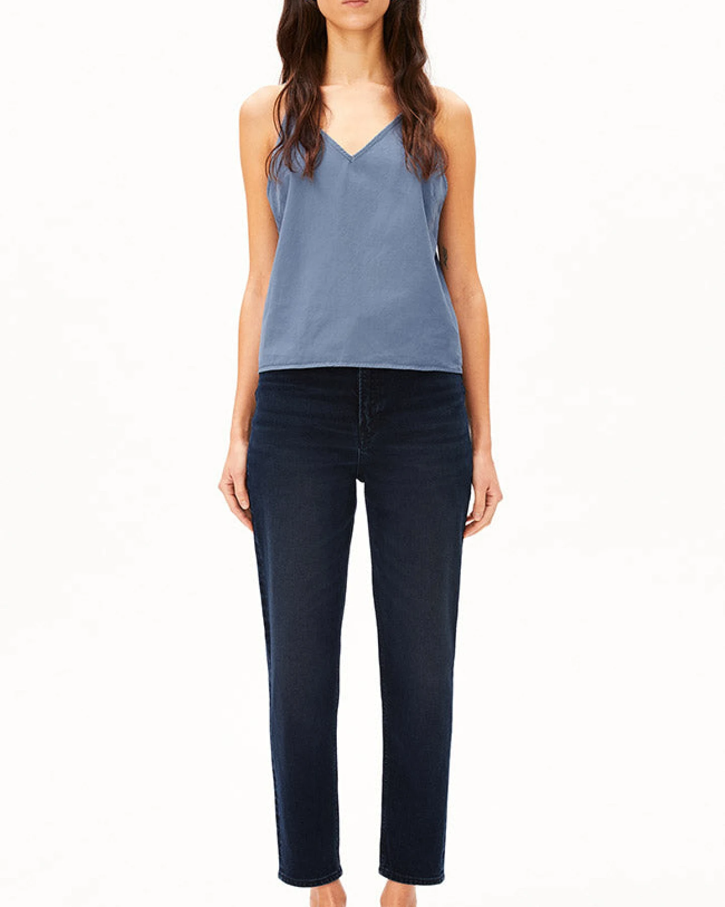 ARMEDANGELS Damen vegan Jeans Mairaa Mom Deepwater – Ansicht 2