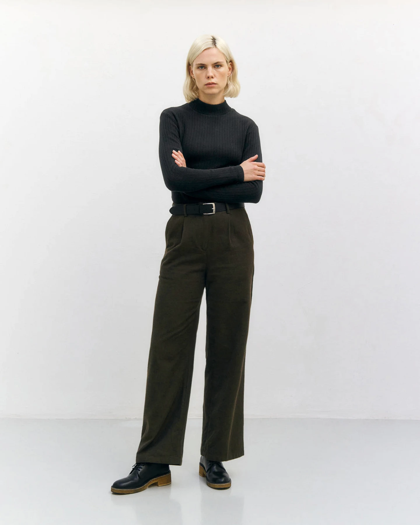 Rotholz Damen vegan Langarm-Shirt Mockneck Schwarz – Ansicht 2