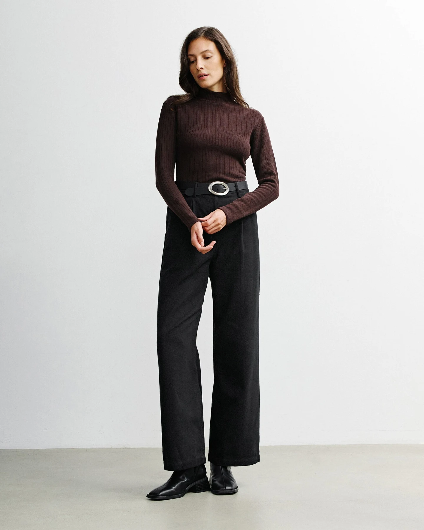 Rotholz Damen vegan Longsleeve Mockneck Dunkelbraun – Ansicht 2