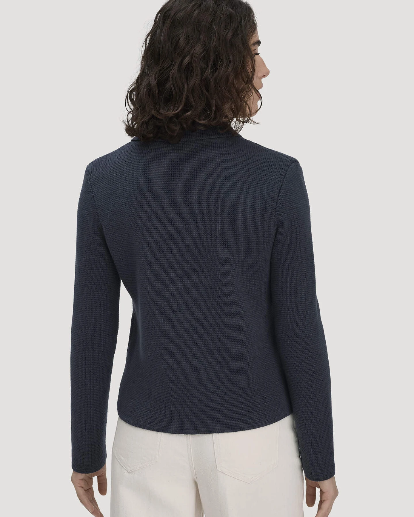 hessnatur Damen Strick Blazer Regular aus Bio-Baumwolle mit Merinowolle - blau - Größe M – Ansicht 3