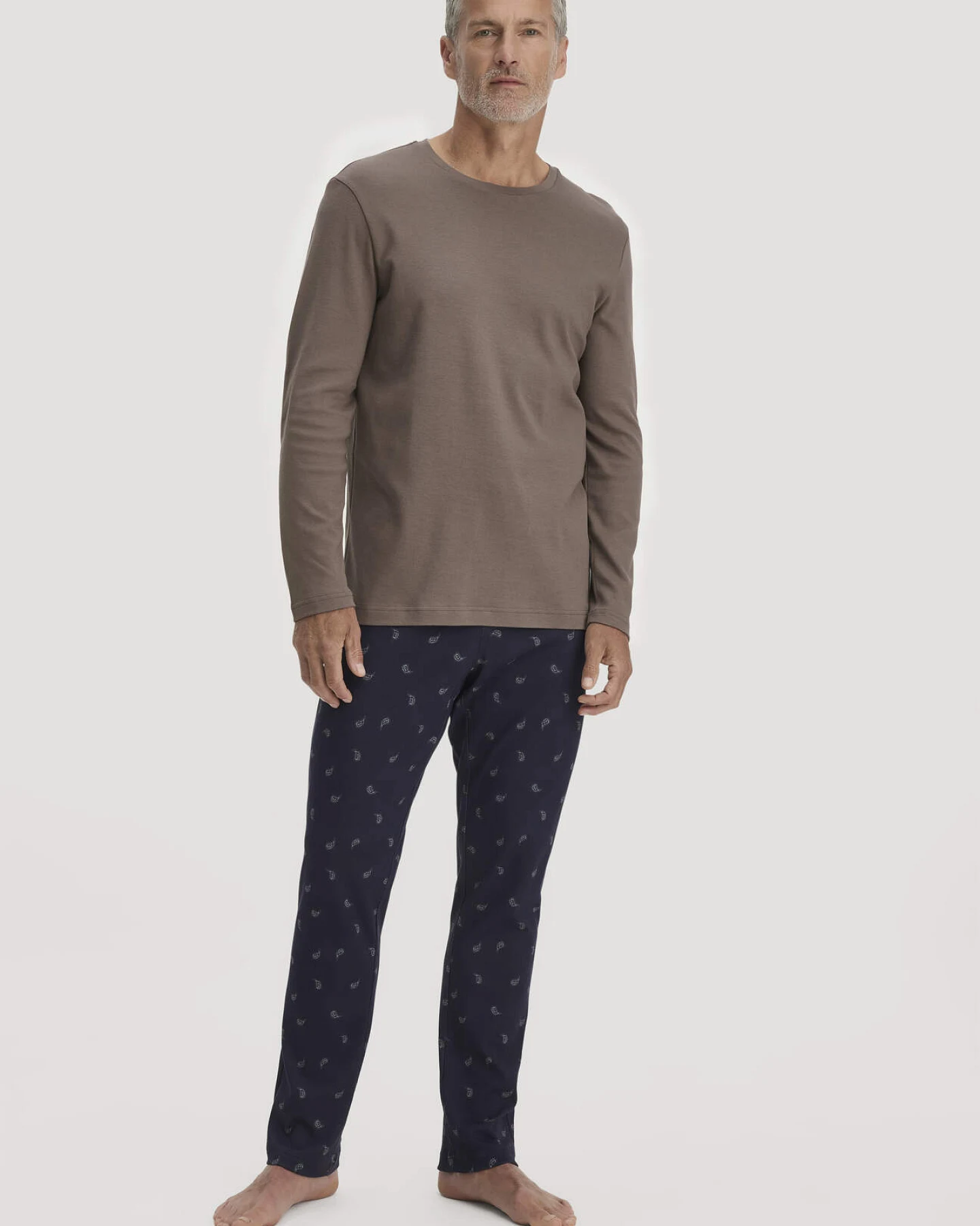 hessnatur Herren Schlafshirt PURE COTTON aus Bio-Baumwolle - braun - Größe S – Ansicht 2