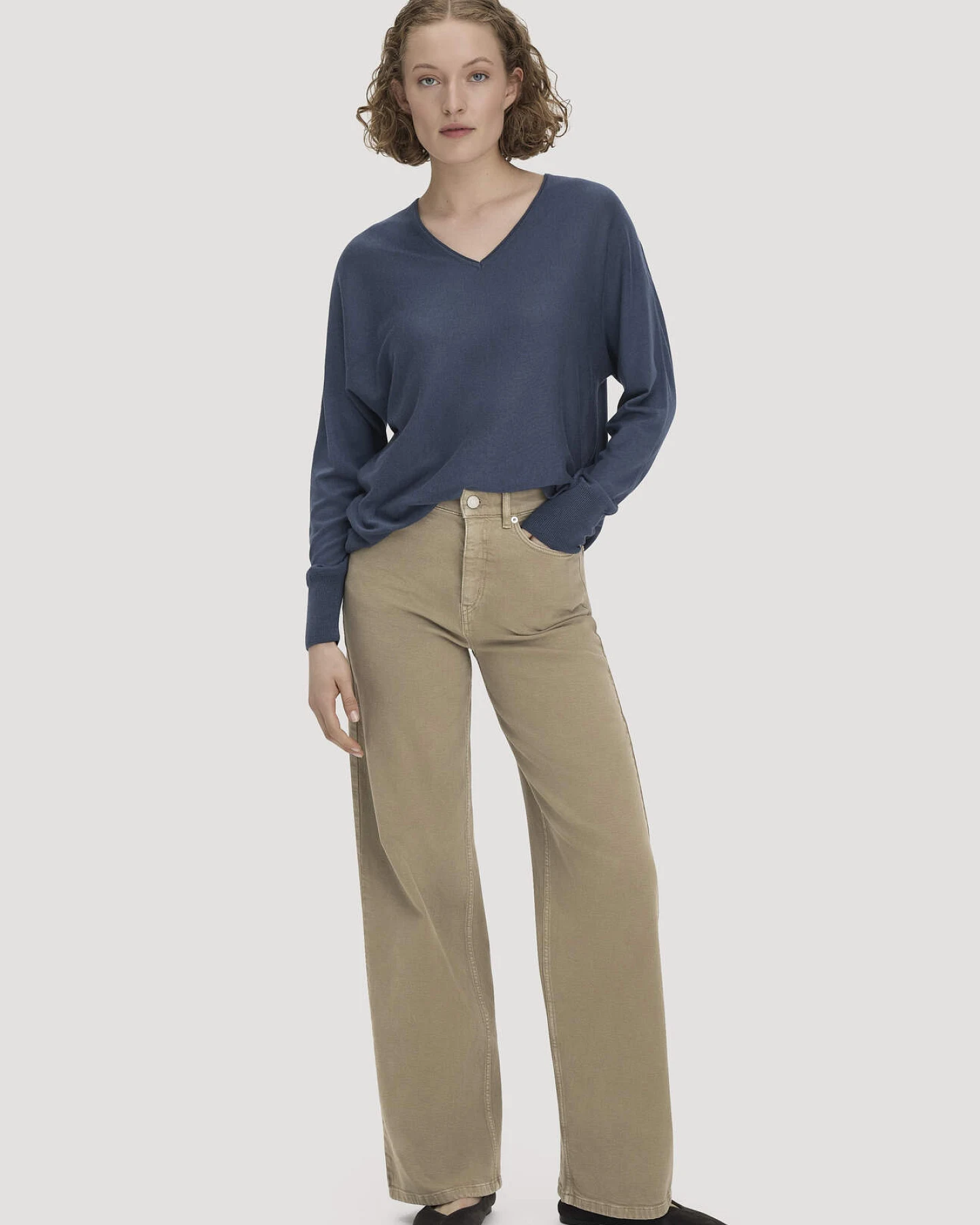 hessnatur Damen Pullover Oversize aus TENCEL™ Lyocell und Bio-Baumwolle - blau - Größe S – Ansicht 2