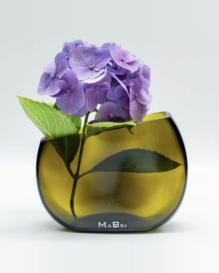 MaBe Vase aus dem fränkischen Bocksbeutel in oliv