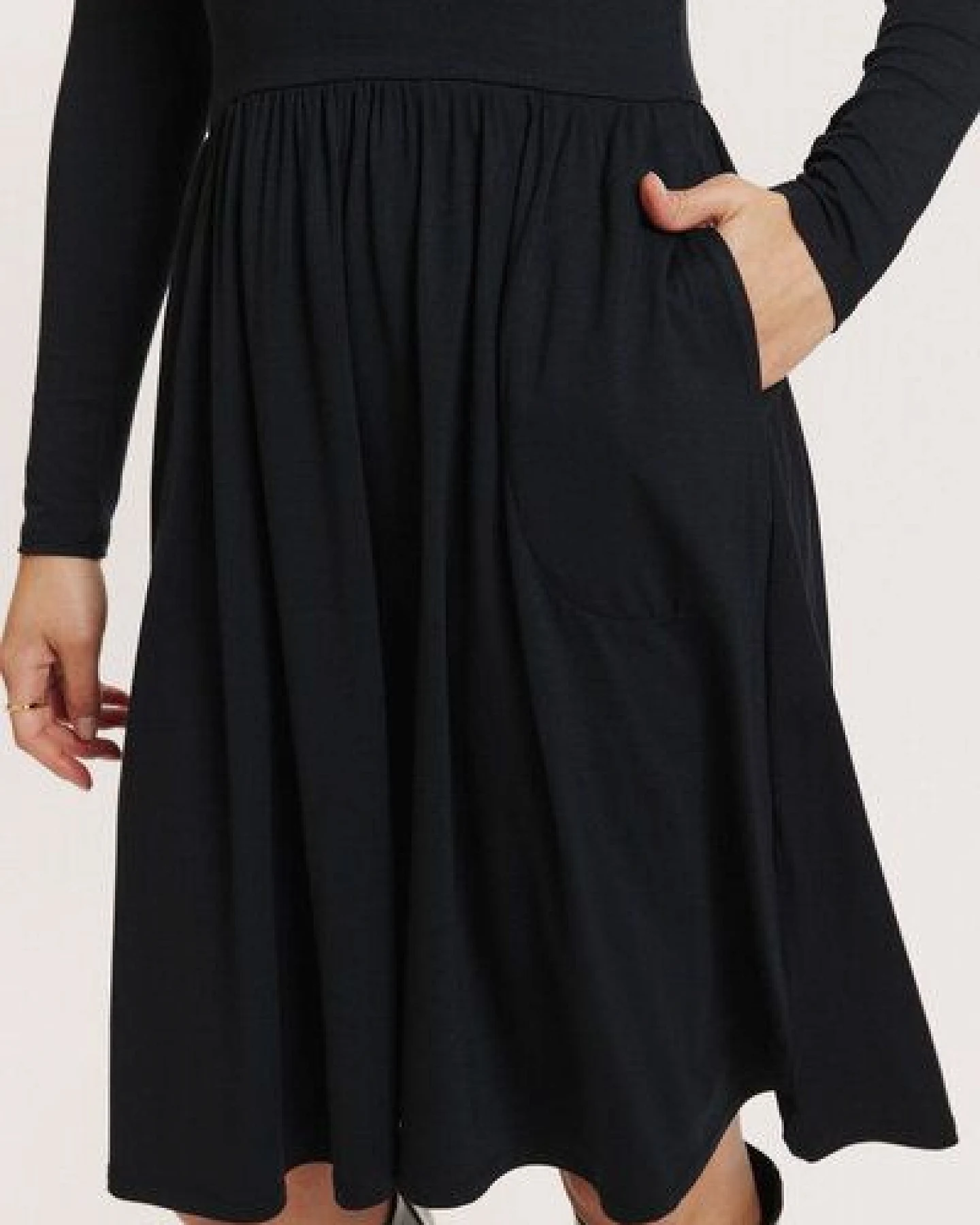 TRANQUILLO Jersey-Kleid Moonii aus Wolle-Baumwolle-Jersey – Ansicht 4