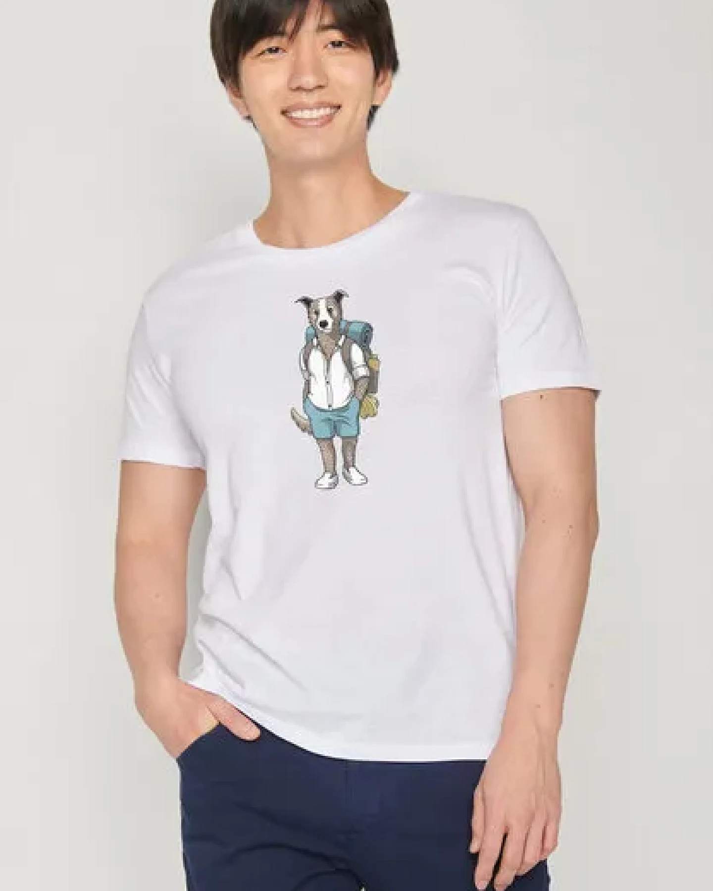 GREENBOMB Animal Dog Traveller Guide - Sportliches T-Shirt aus Bio-Baumwolle / hochwertiger Print / GOTS / Fair & Vegan – Ansicht 4