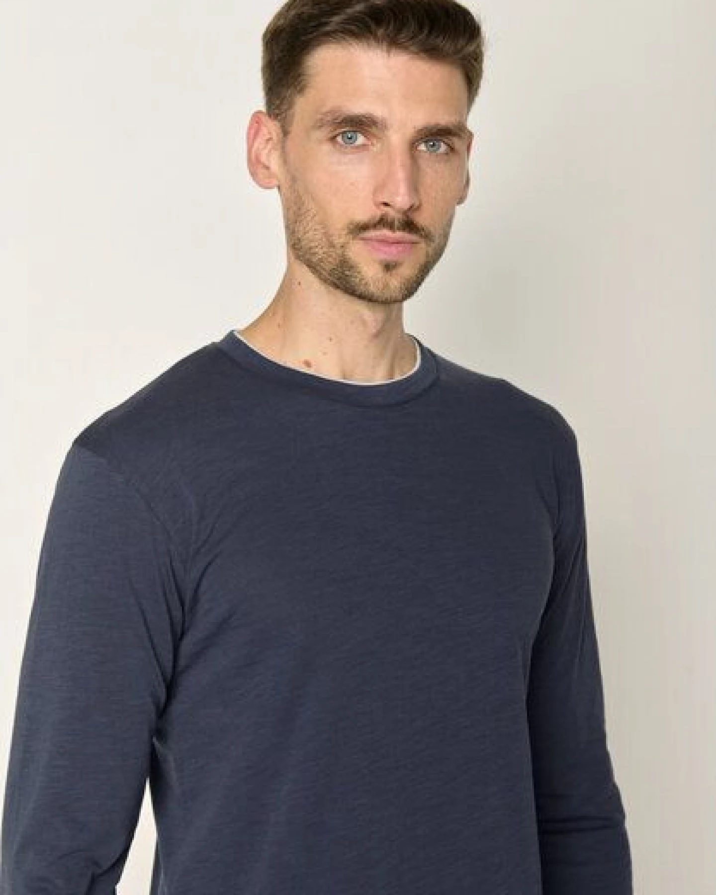 GREENBOMB Basic Rough - Elegantes Longsleeve aus Bio-Baumwolle / GOTS / Fair & Vegan – Ansicht 2