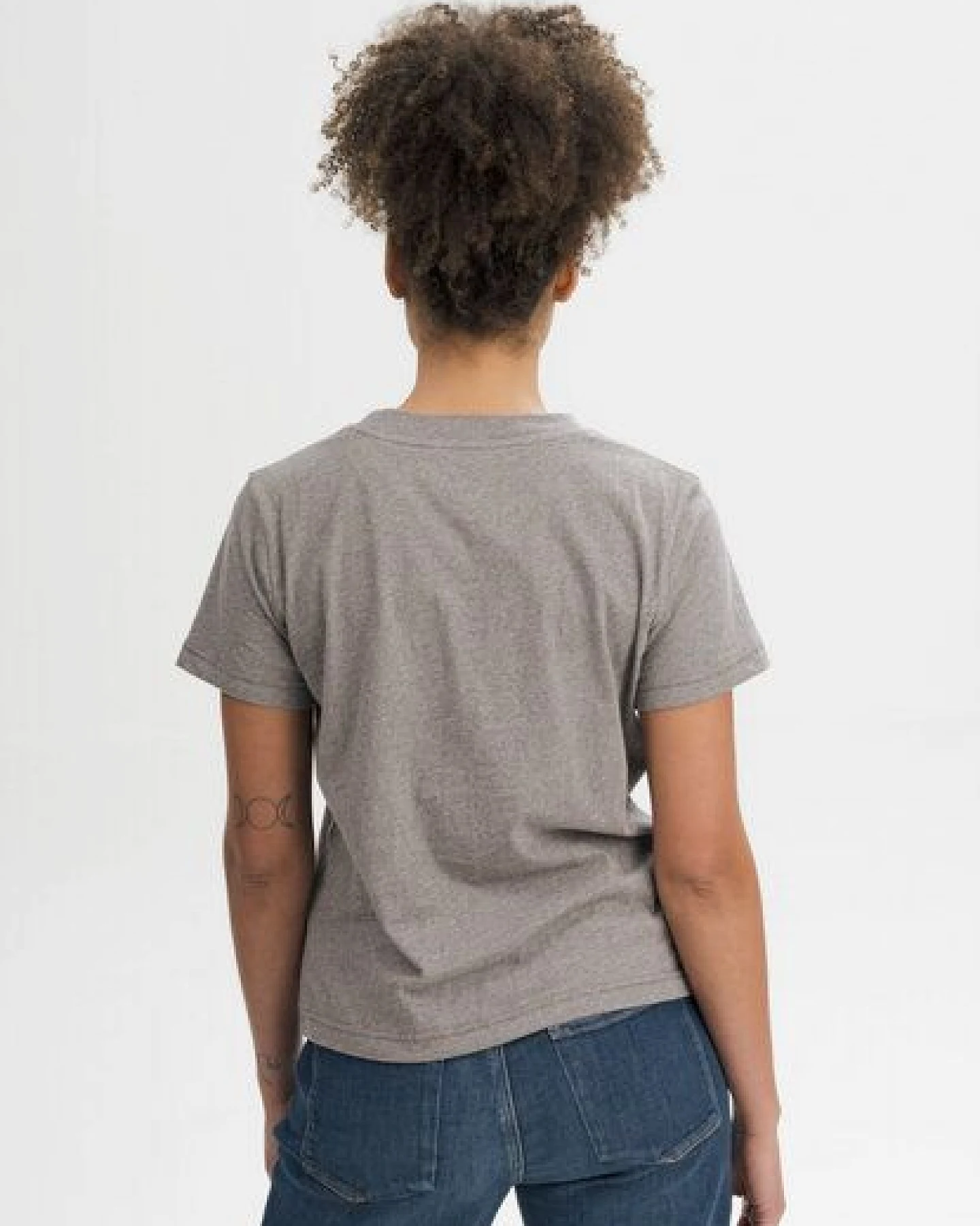 MELA T-Shirt Style KHIRA aus 100% Bio-Baumwolle – Ansicht 2