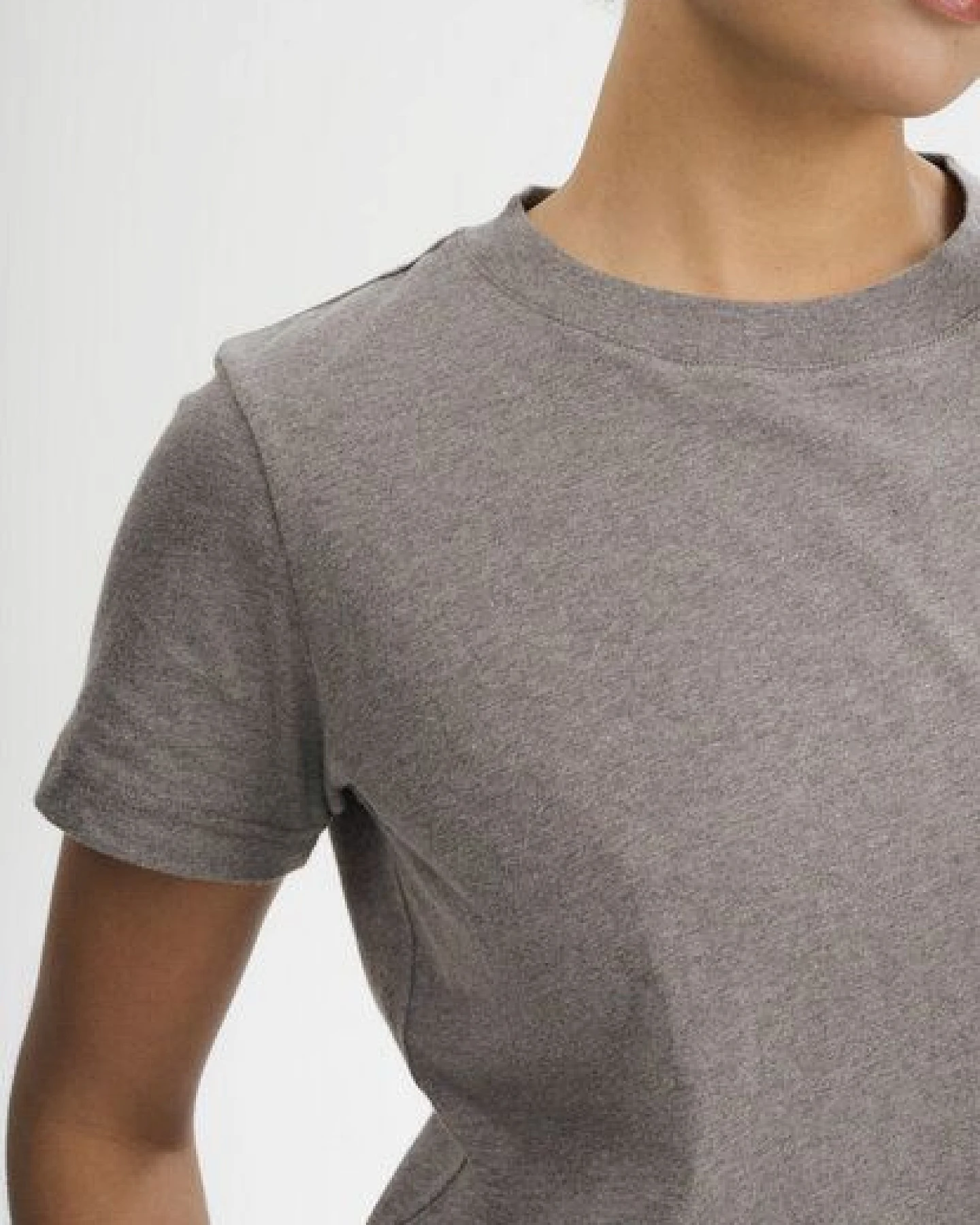 MELA T-Shirt Style KHIRA aus 100% Bio-Baumwolle – Ansicht 4