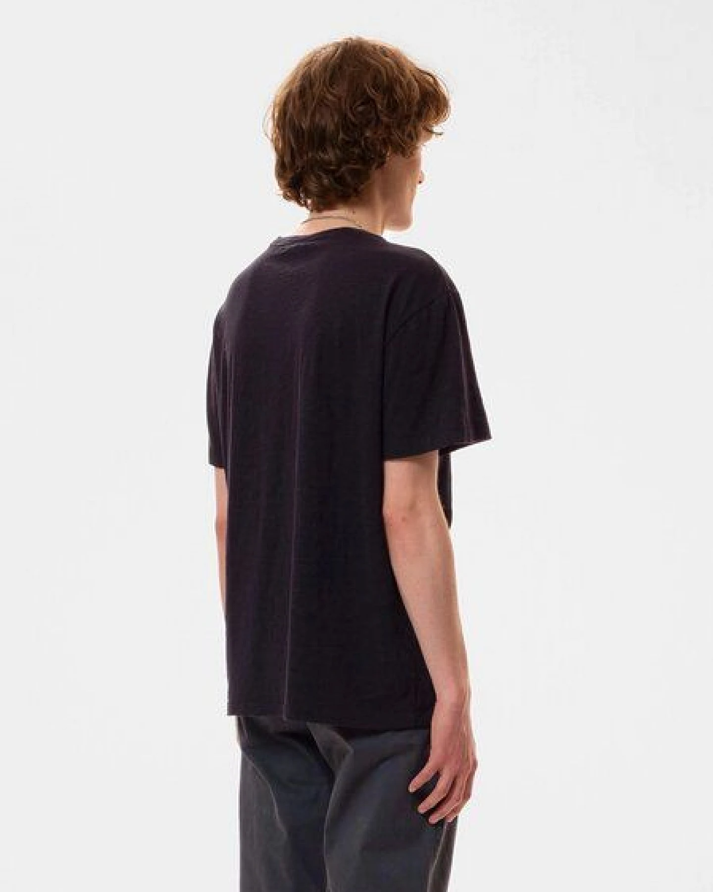 Nudie Jeans Herren T-Shirt aus Bio-Baumwolle "Roffe" – Ansicht 2