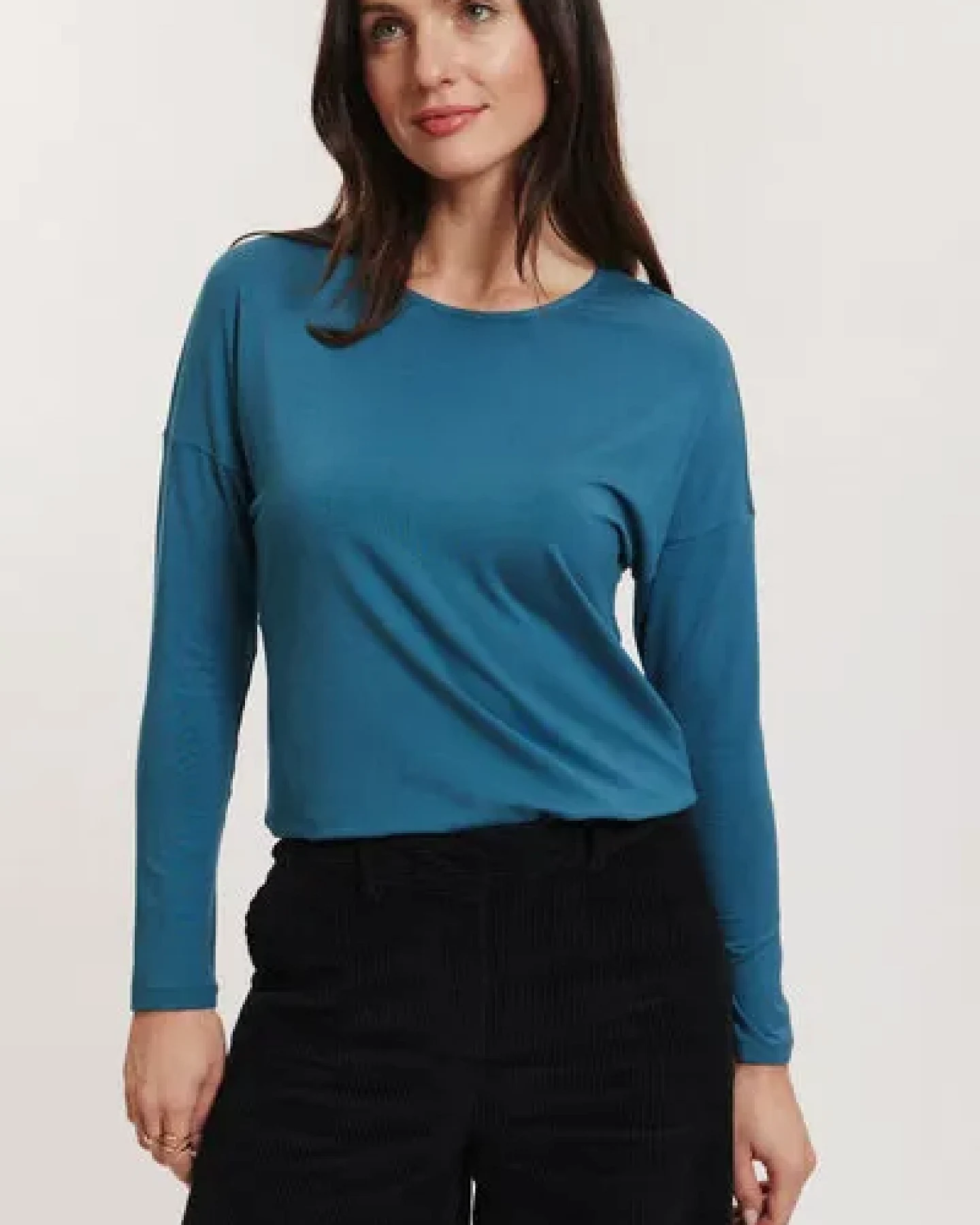 TRANQUILLO Basic-Shirt Felicee aus EcoVero Viskose – Ansicht 2