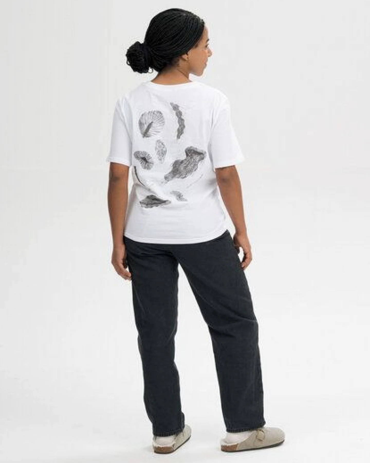 MELA T-Shirt Style Artist Edition Cristóbal aus 100% Bio-Baumwolle – Ansicht 3