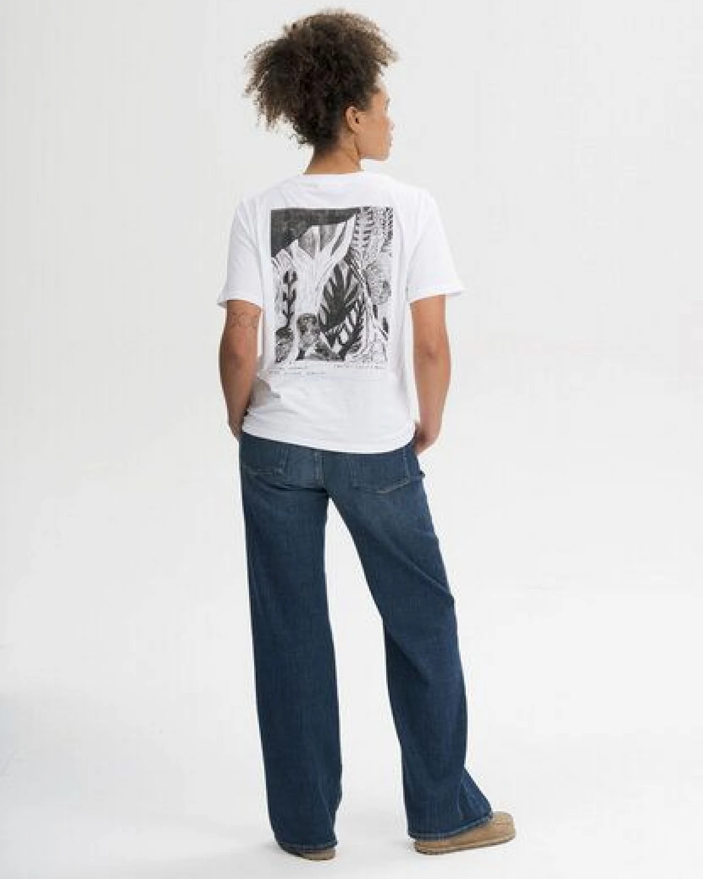 MELA T-Shirt Style Artist Edition Cristóbal aus 100% Bio-Baumwolle – Ansicht 3