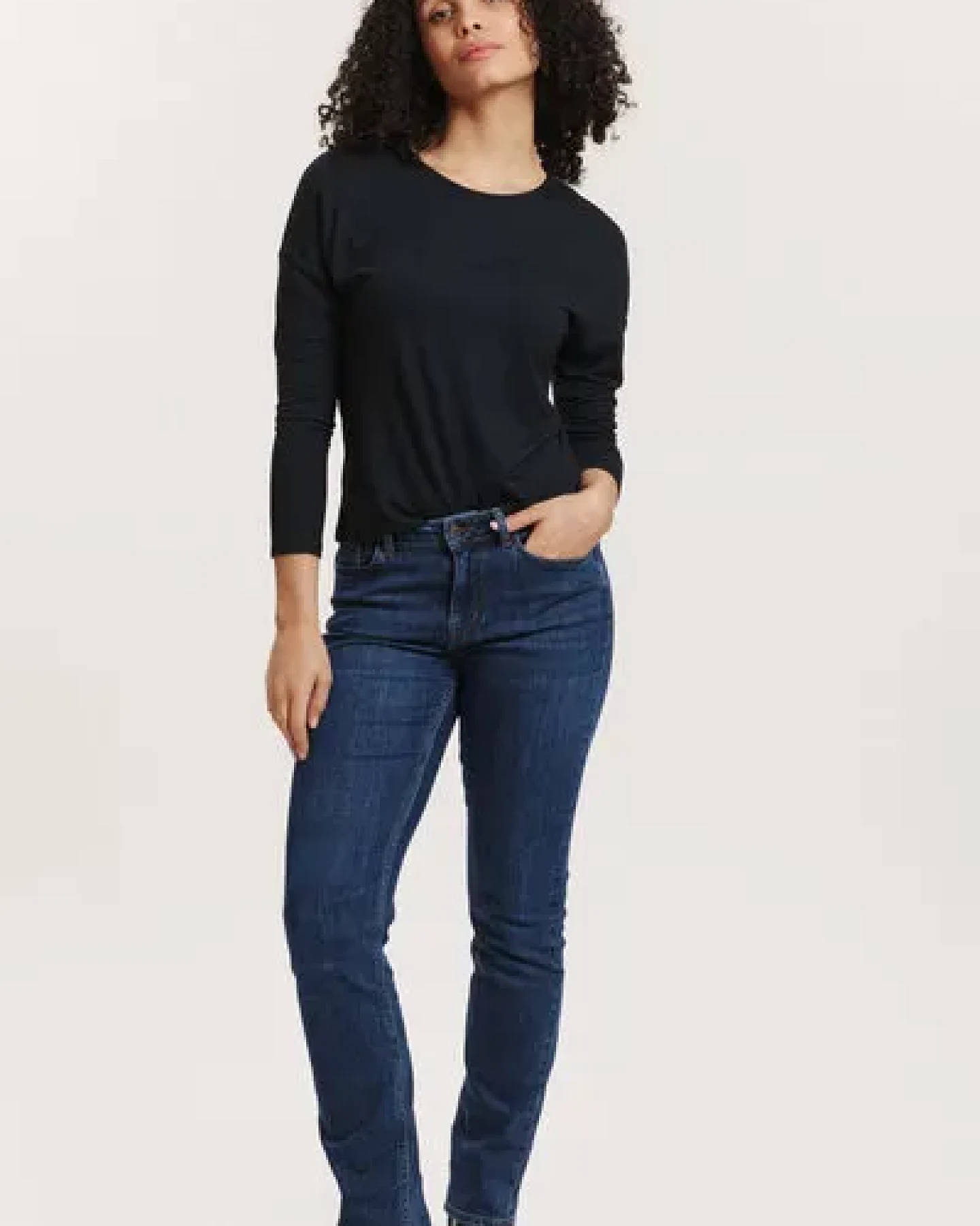 TRANQUILLO Basic-Shirt Felicee aus EcoVero Viskose – Ansicht 4