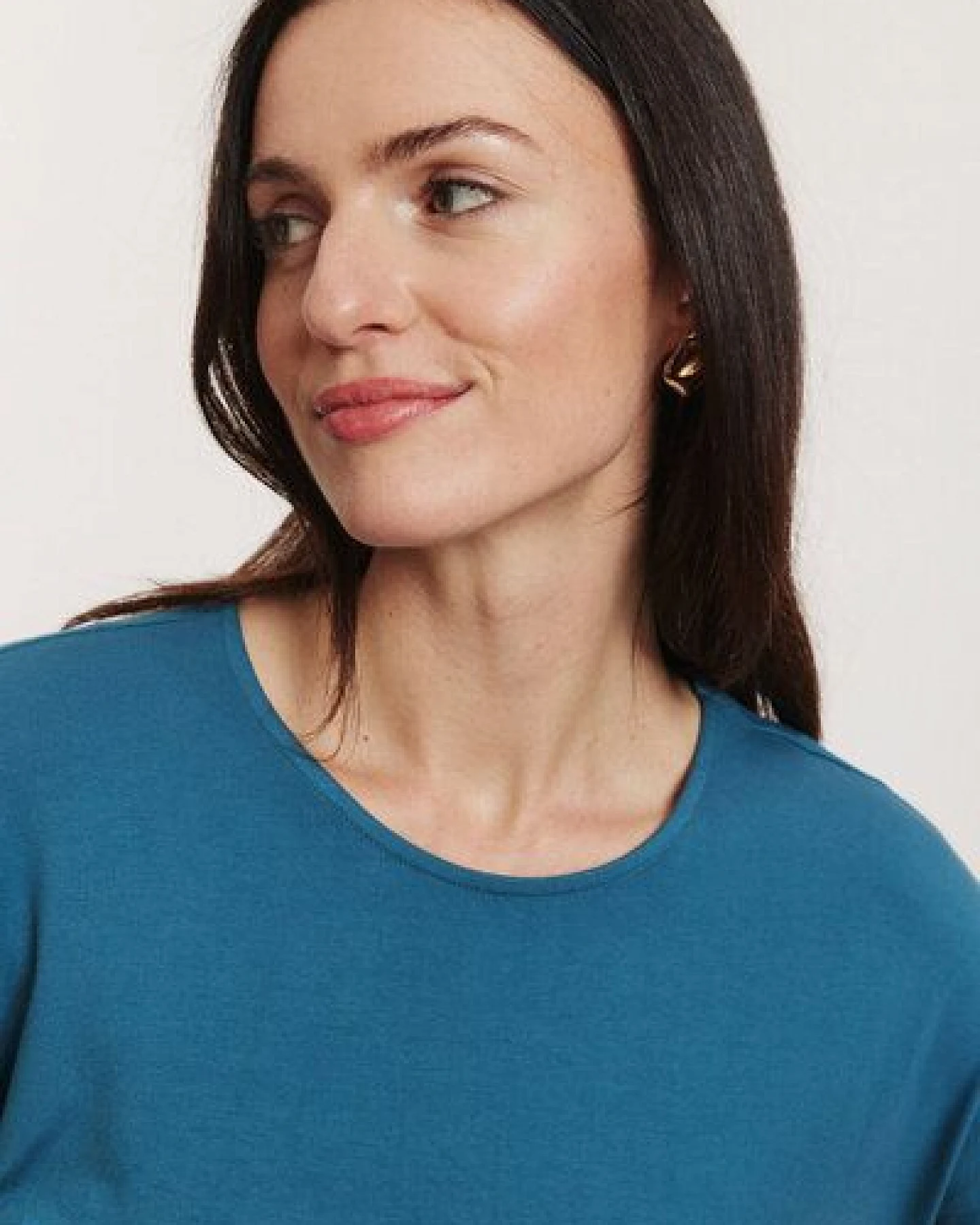 TRANQUILLO Basic-Shirt Felicee aus EcoVero Viskose – Ansicht 4