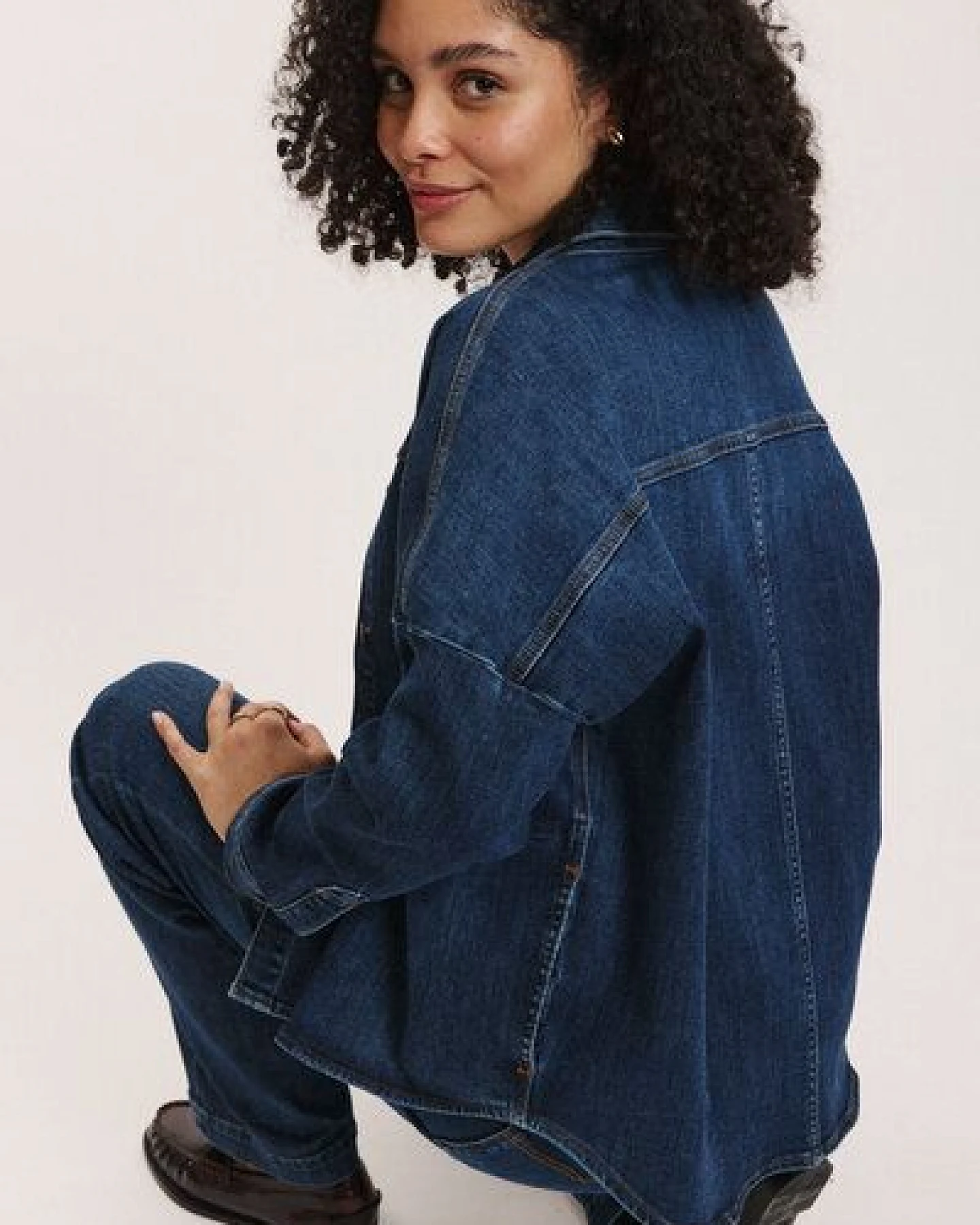 TRANQUILLO Jeansjacke Daikee aus GOTS-Bio-Baumwolle – Ansicht 4