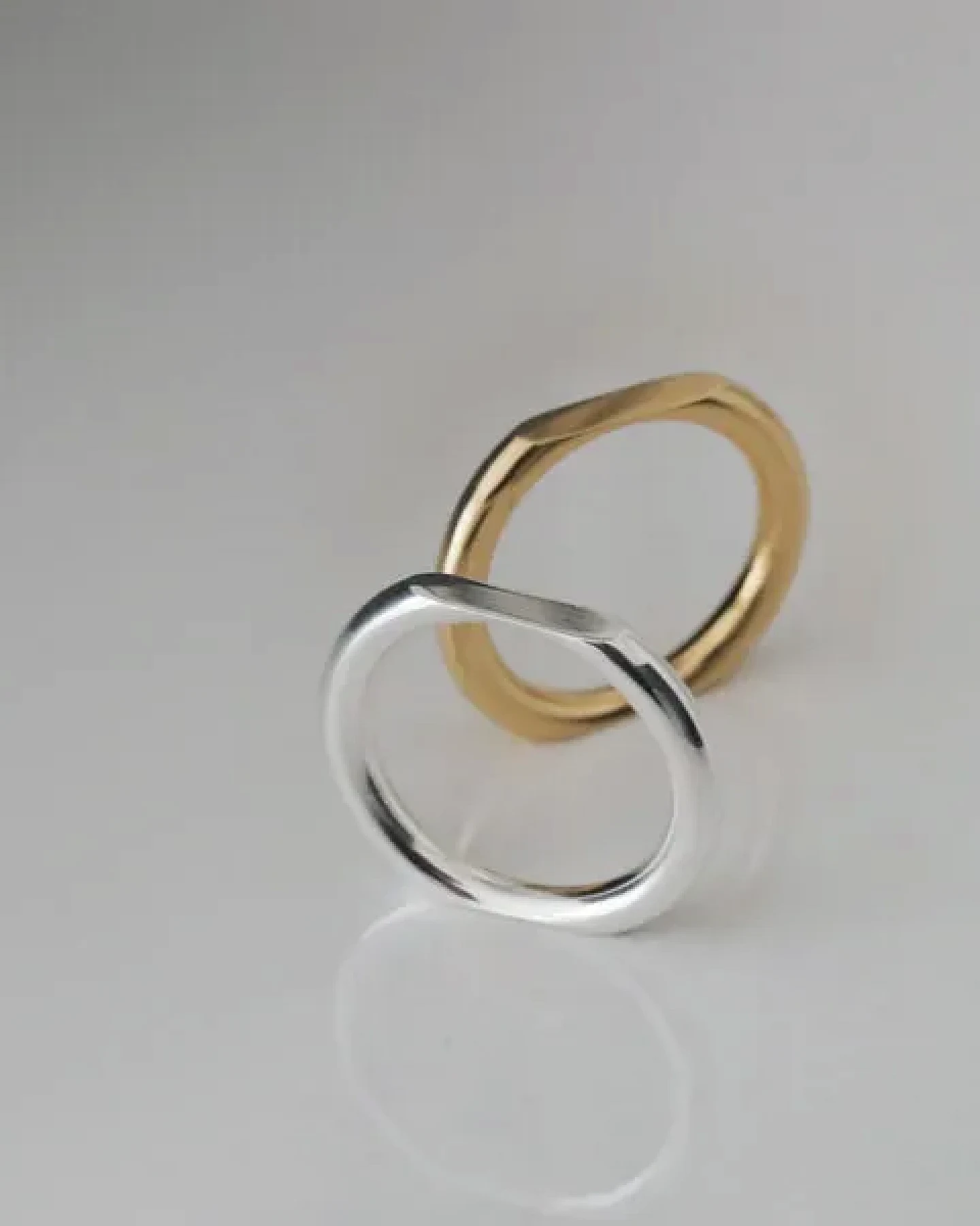 BELLYBIRD Jewellery Ring DUO mit 2 abgeflachten Seiten, Silber 925, vergoldet – Ansicht 4