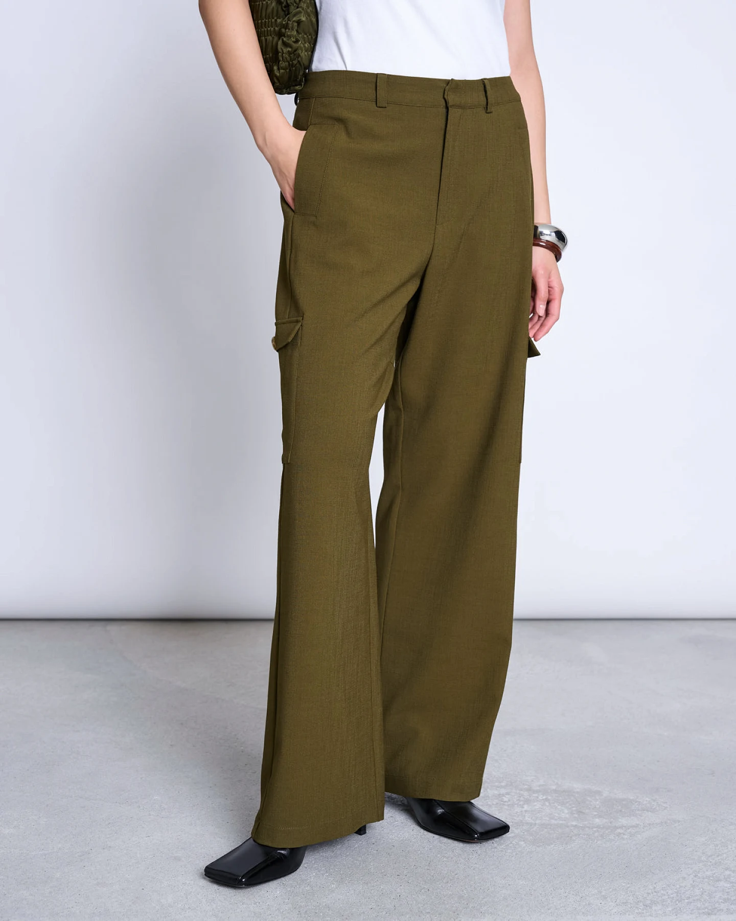 JAN 'N JUNE Damen vegan Cargohose Fano Rosemary – Ansicht 2