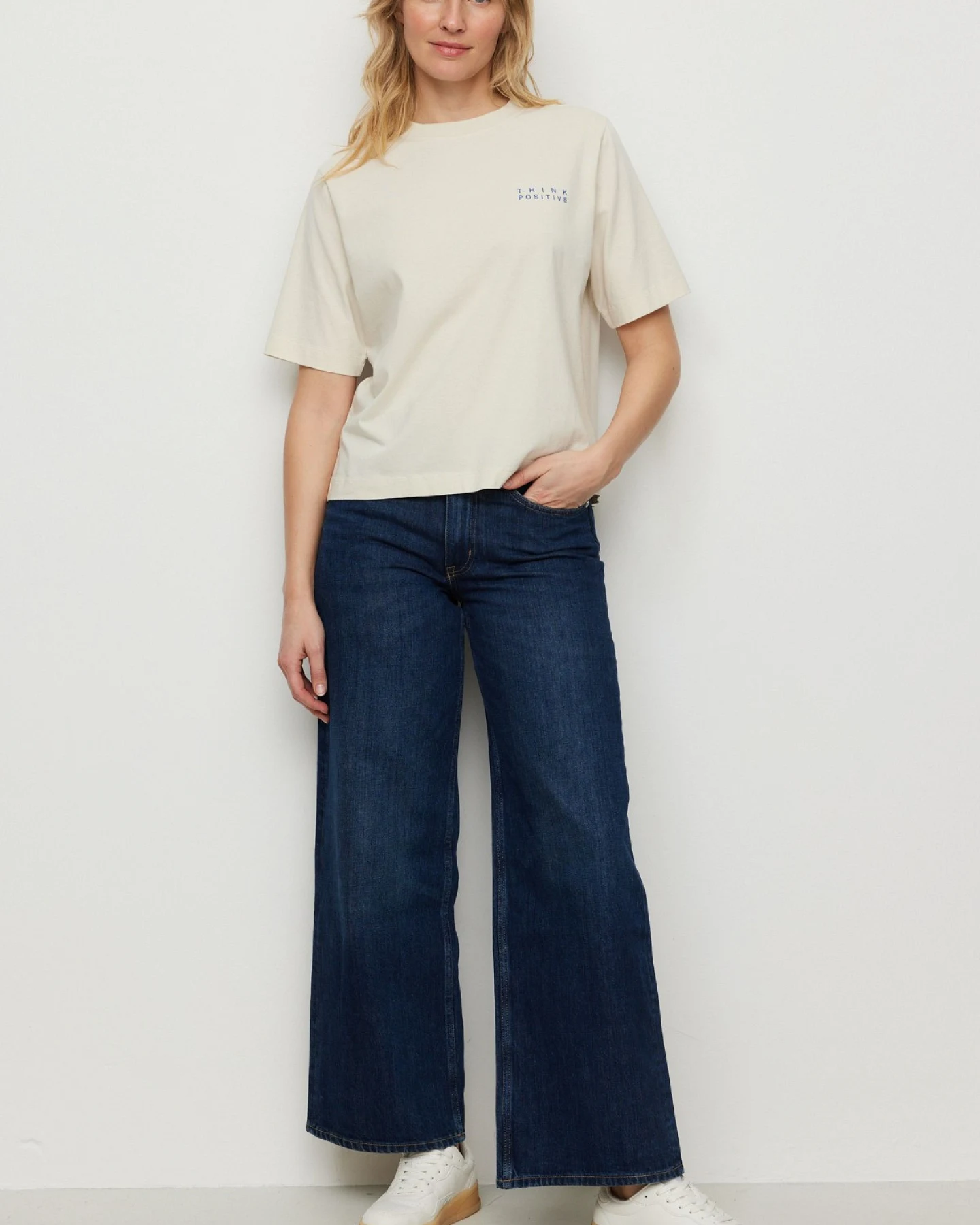 T-Shirt Azolla Think Positive Off White – Ansicht 2