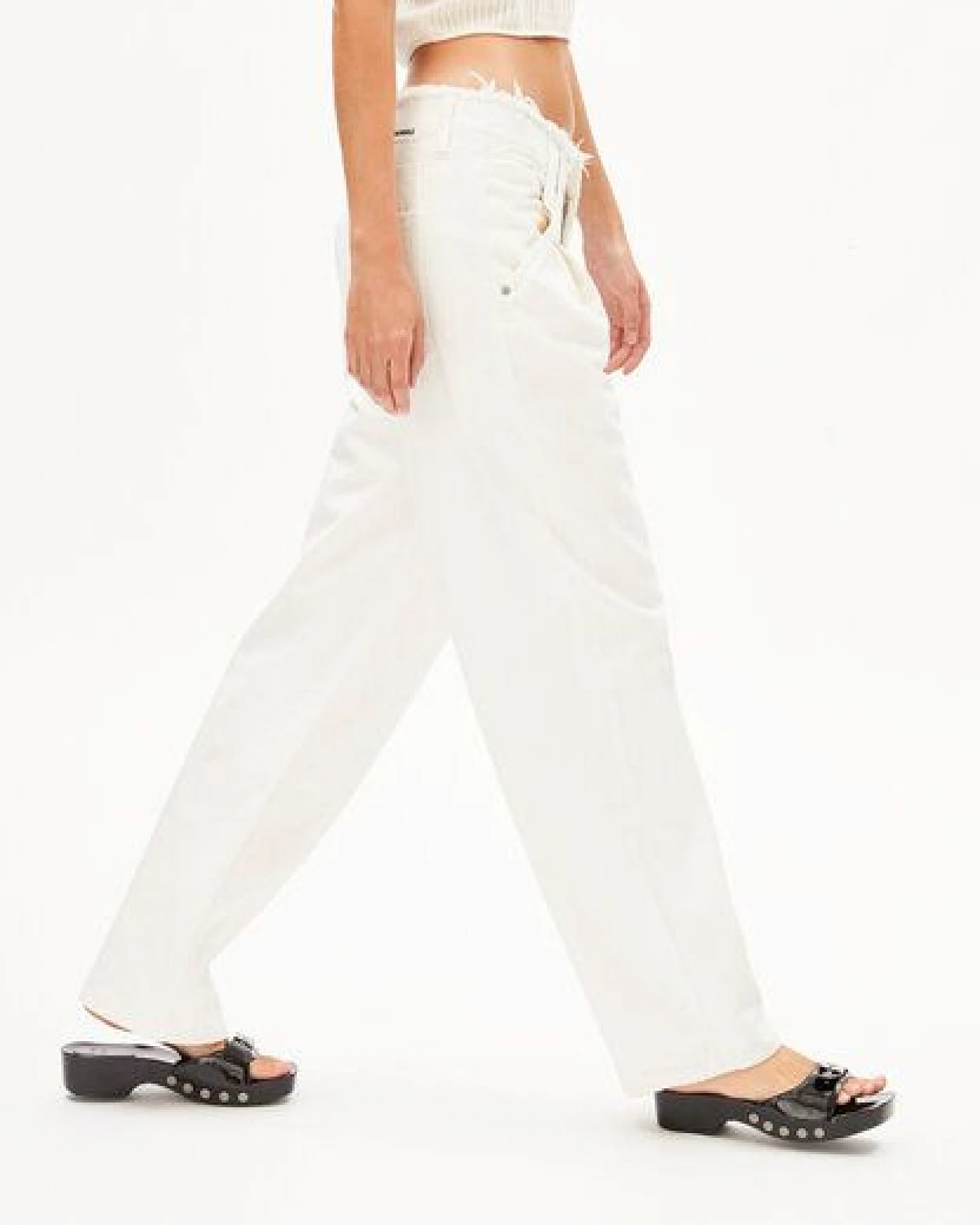 ARMEDANGELS HAAYI DETAIL Damen Baggy Fit aus recycelter Baumwolle – Ansicht 4