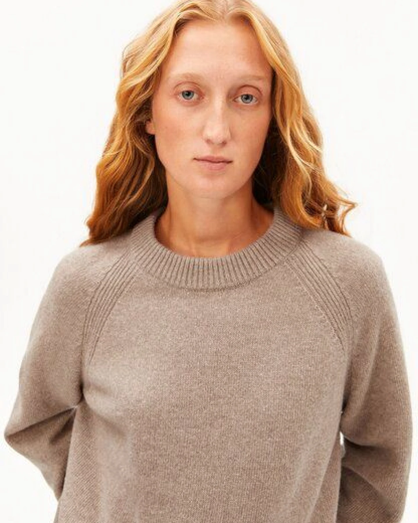 ARMEDANGELS WOOL KNIT Damen Strickpullover aus recycelter Wolle mit Bio-Wolle – Ansicht 3