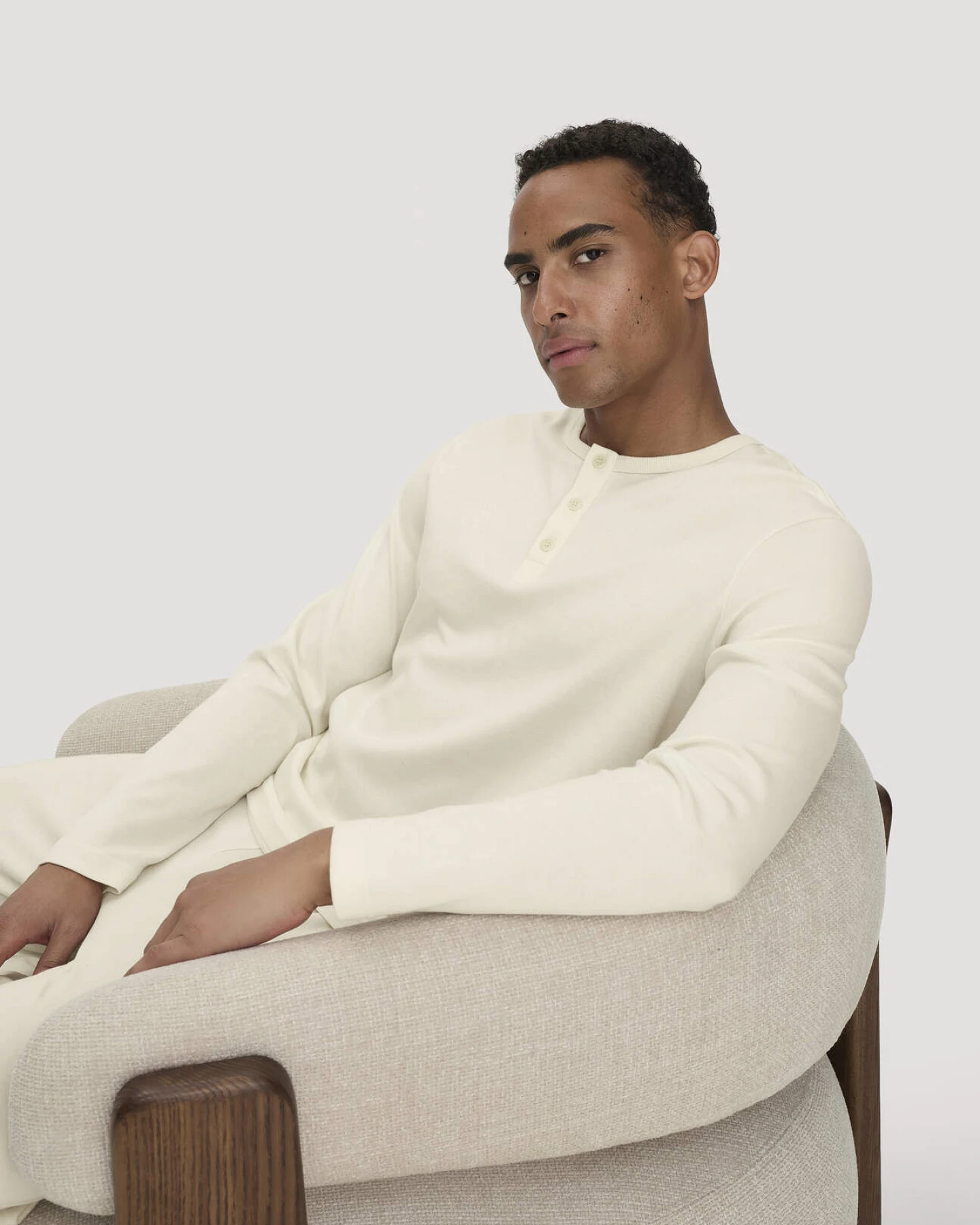 hessnatur Herren Pyjama Relaxed aus Bio-Baumwolle - natur - Größe XXL – Ansicht 3