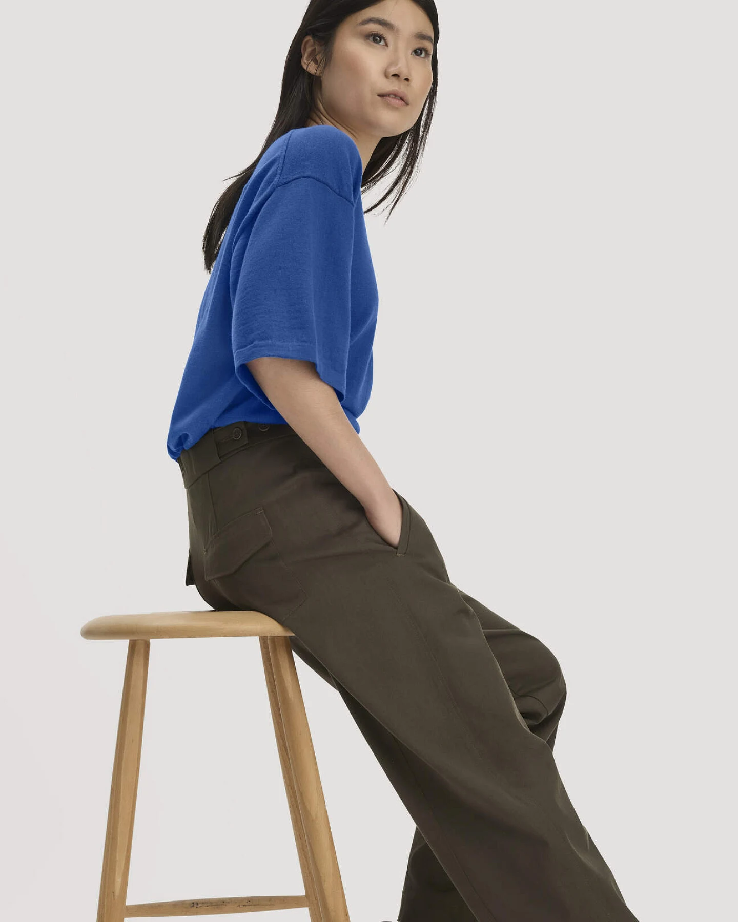 hessnatur Damen Barrel-Leg Hose Relaxed aus TENCEL™ Lyocell mit Bio-Baumwolle - grün - Größe 42 – Ansicht 4