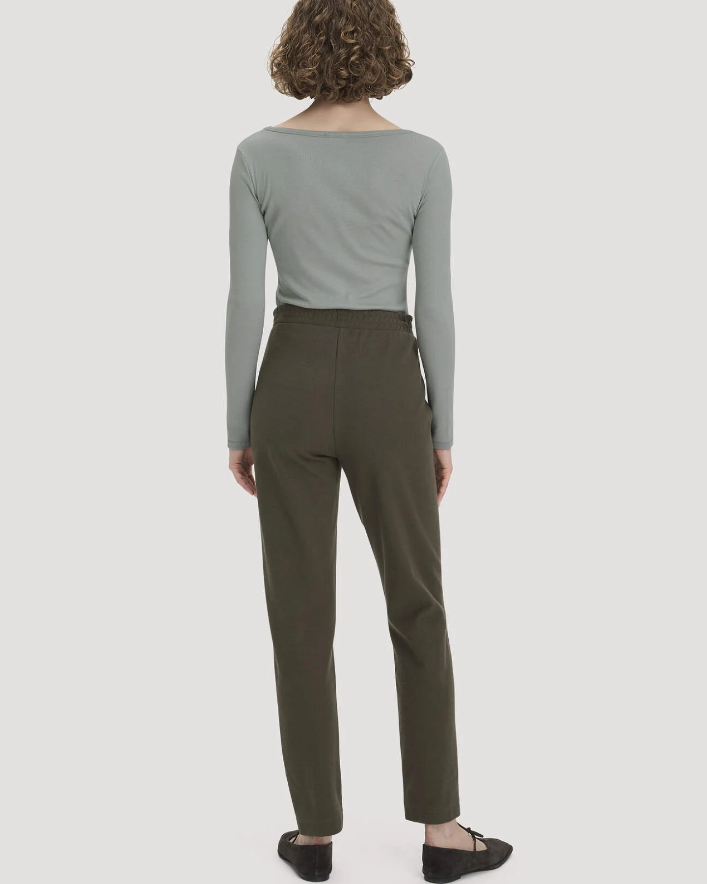 hessnatur Damen Jersey Hose Regular aus Bio-Baumwolle - grün - Größe 40 – Ansicht 2