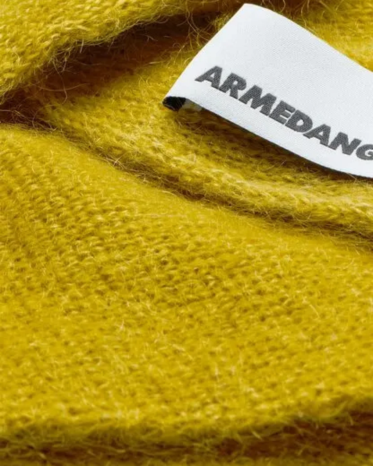 ARMEDANGELS SMALL MOHAIR BLEND Unisex Schal aus Mohair-Mix – Ansicht 4