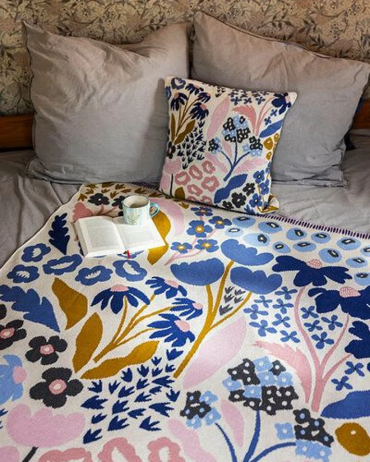 TRANQUILLO Strickdecke LILAE FLEUR GOTS zertifiziert (BS875)