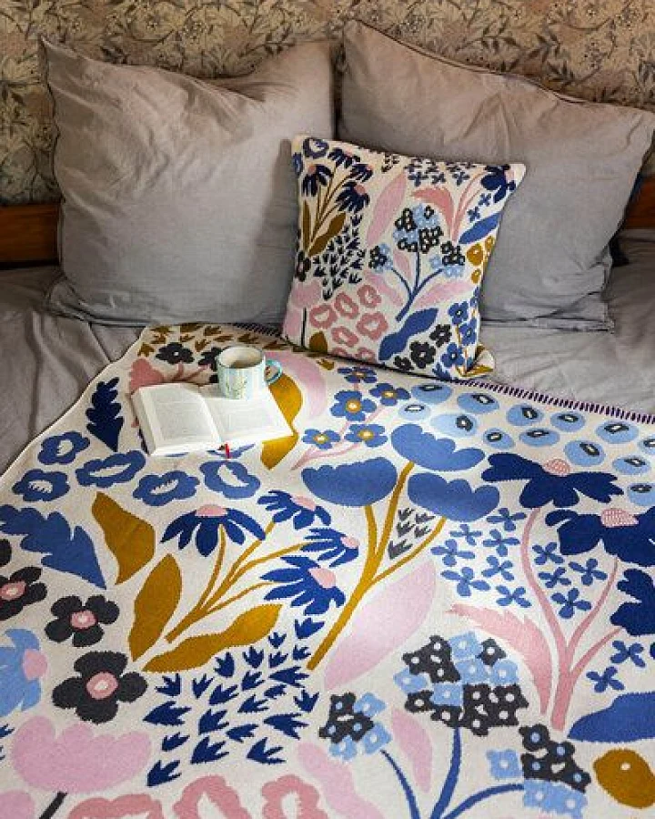 TRANQUILLO Strickdecke LILAE FLEUR GOTS zertifiziert (BS875)