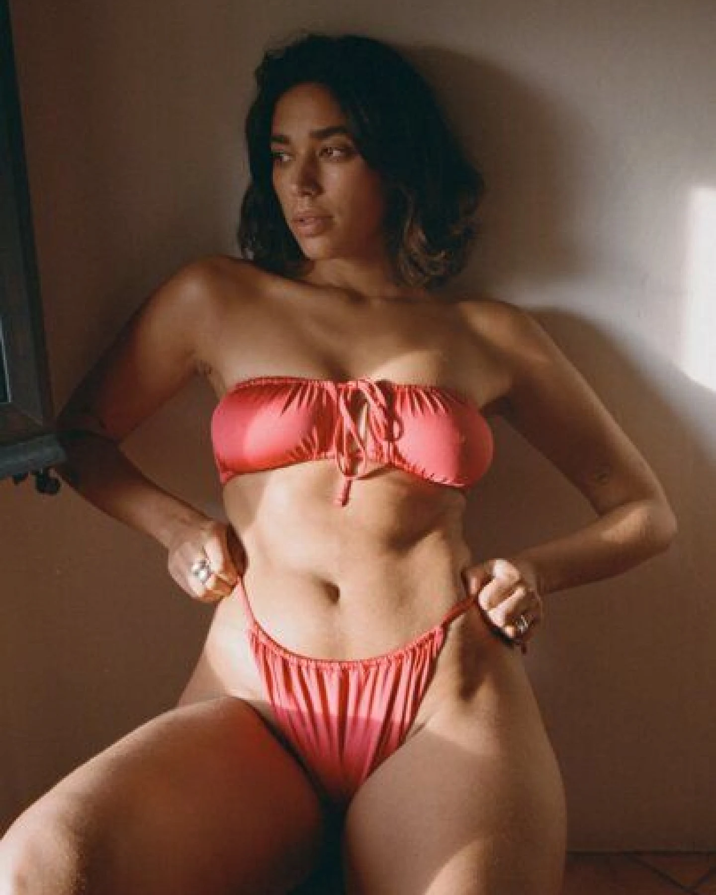 Nénés Tanga Pauline – Ansicht 4