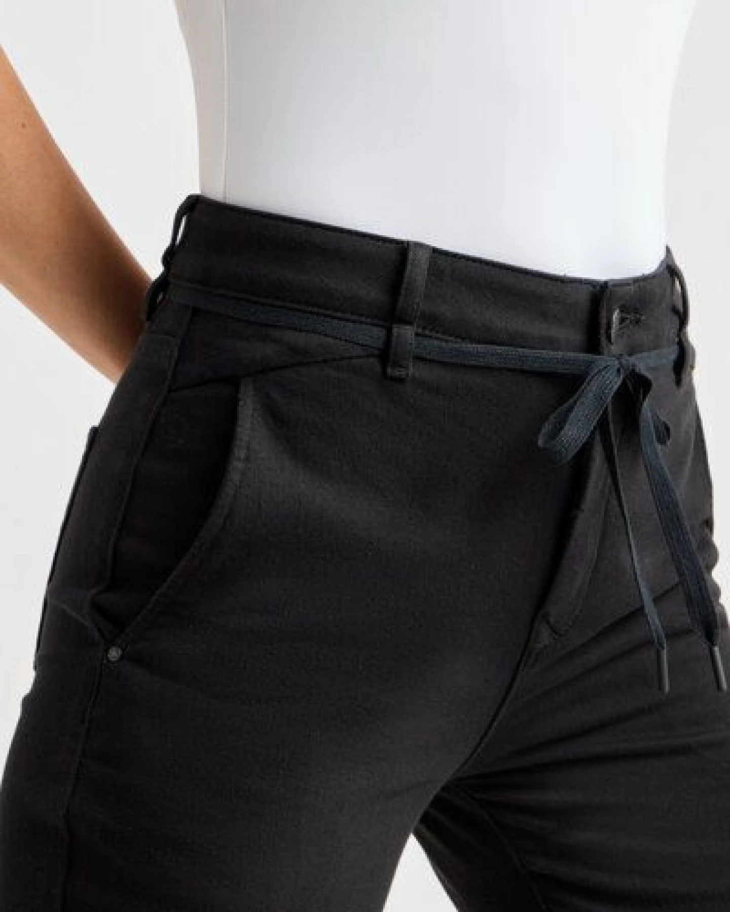 Damen Jeans DEW Flared High Waist French Pocket DAWN Bio-Baumwolle – Ansicht 4