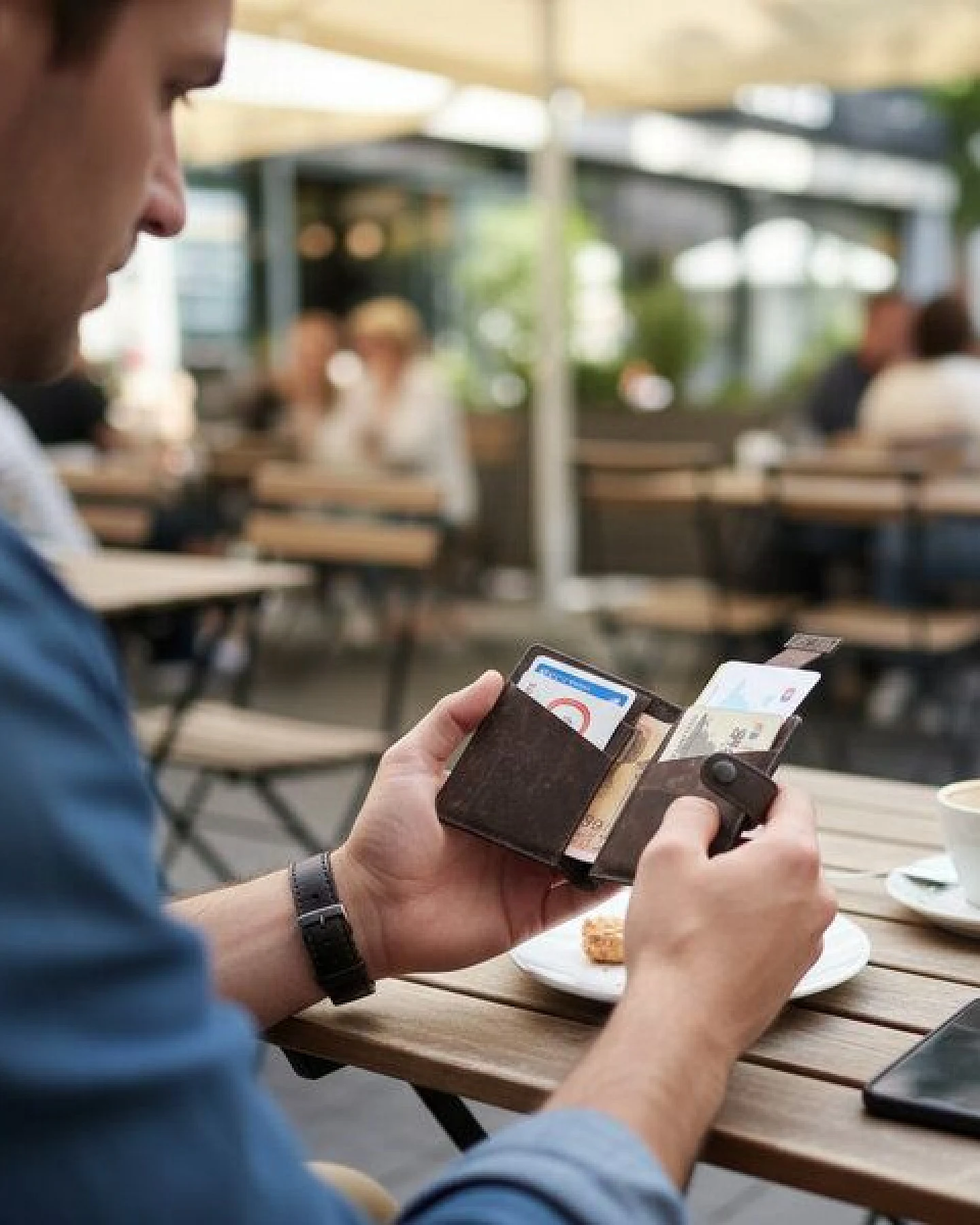 Sperling "Minimal" veganes Kartenetui / Mini-Geldbörse aus Kork & recyceltem Ecobend mit RFID-Schutz – Ansicht 2