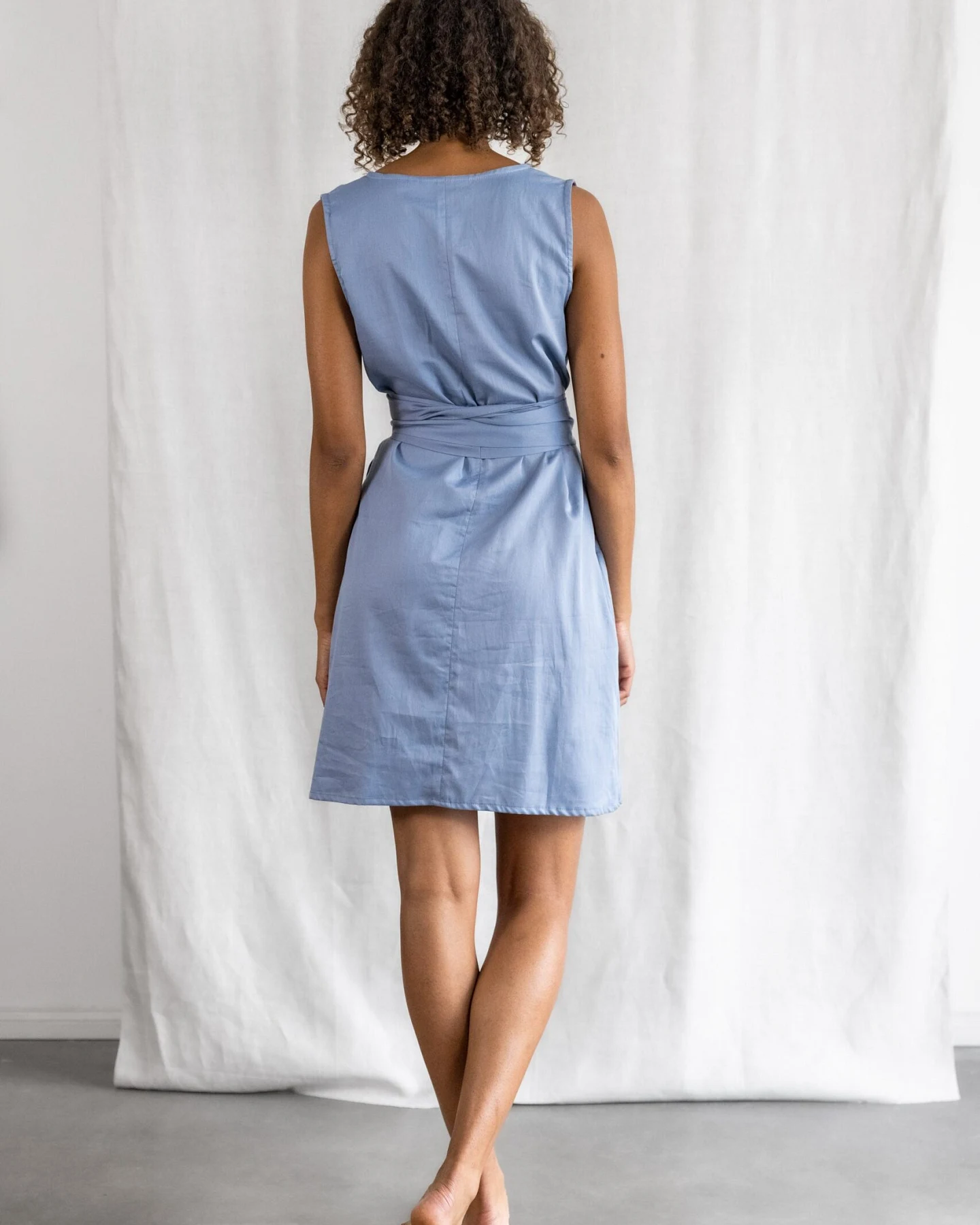 Jyoti - Fair Works Damen vegan Kleid Aarav Blau – Ansicht 2