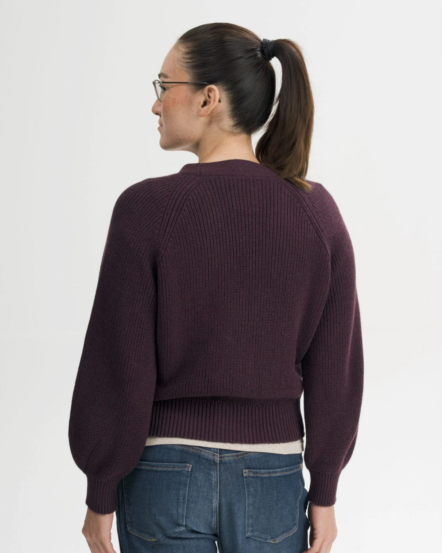 MELA Damen vegan Strickjacke Aus Rippstrick Bhuma Elderberry Melange – Ansicht 2