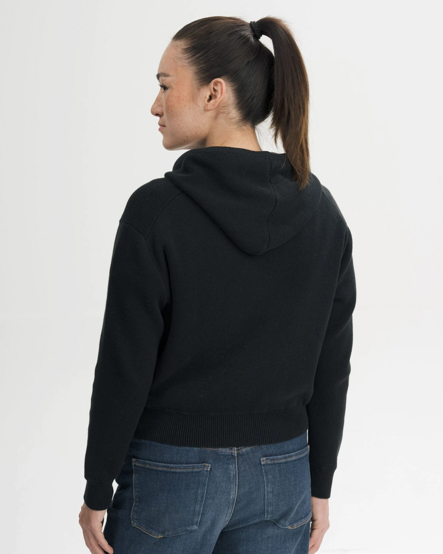MELA Damen vegan Strick Hoodie Janisha Black – Ansicht 2
