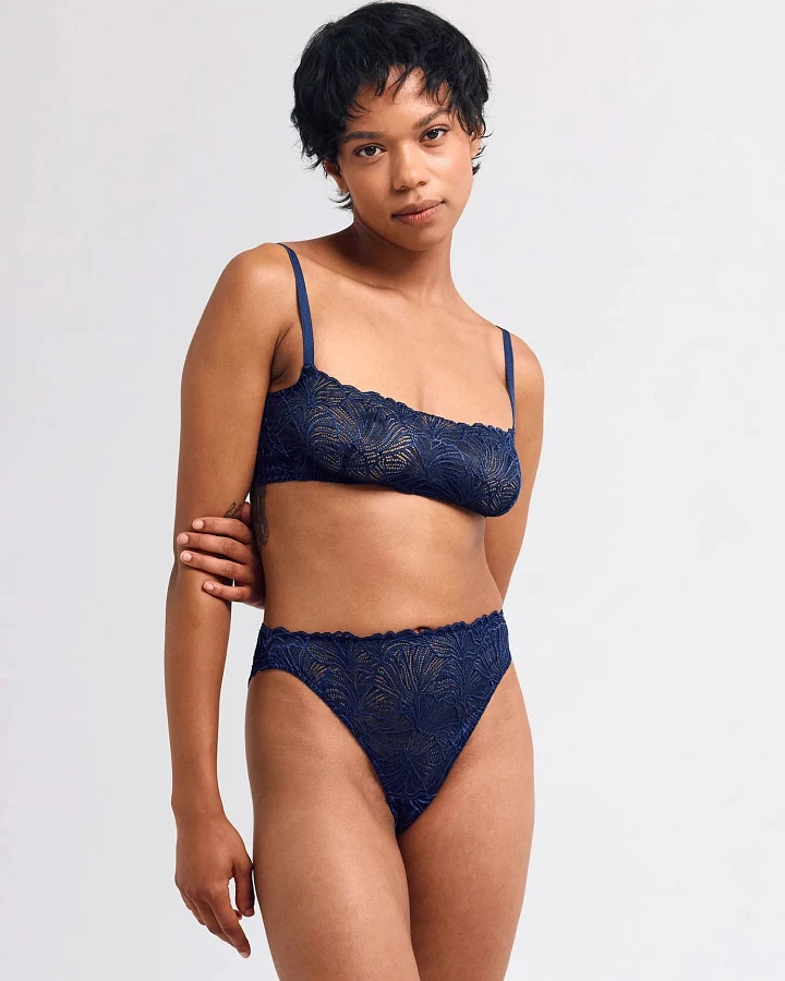 erlich textil Fluid Lace High Waist Brazil String für Frauen aus Polyamid in mitternachtblau
