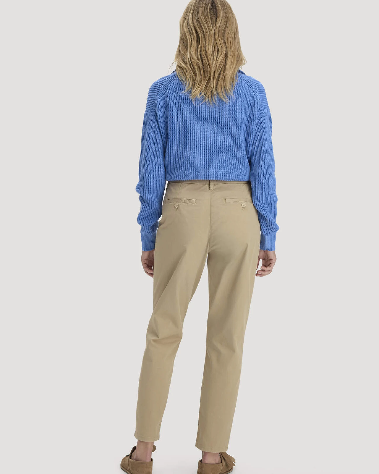 hessnatur Damen Chino Straight Leg Regular aus Bio-Baumwolle - beige - Größe 46 – Ansicht 2