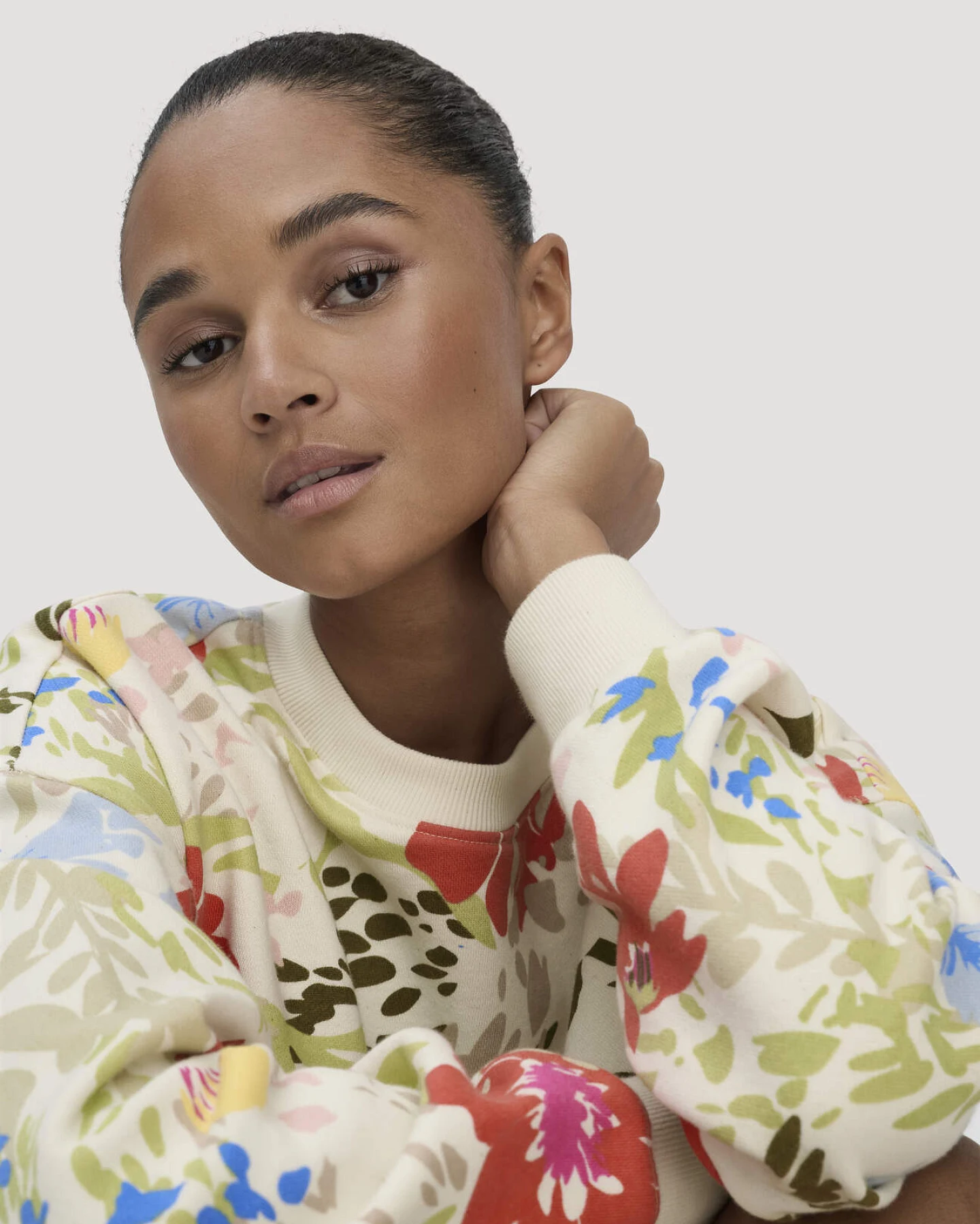 hessnatur Damen Print Sweatshirt Oversize aus Bio-Baumwolle - natur - Größe S – Ansicht 4