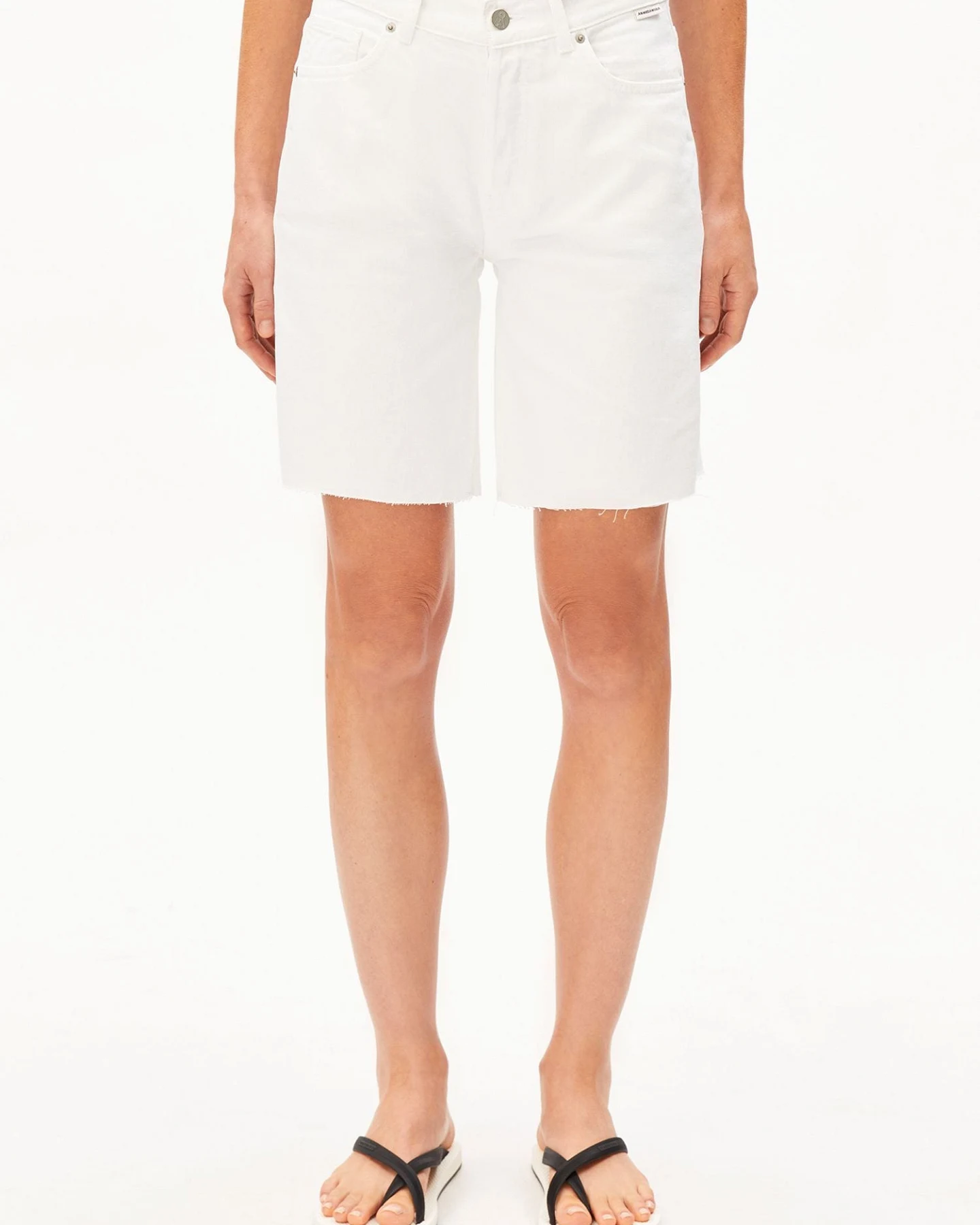 ARMEDANGELS Jeans- Shorts THALINAA – Ansicht 2