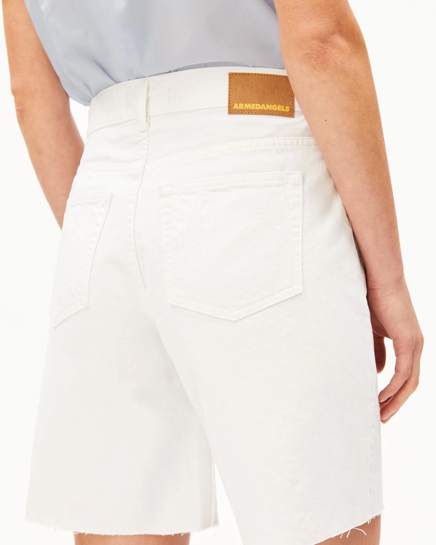 ARMEDANGELS Jeans- Shorts THALINAA – Ansicht 4