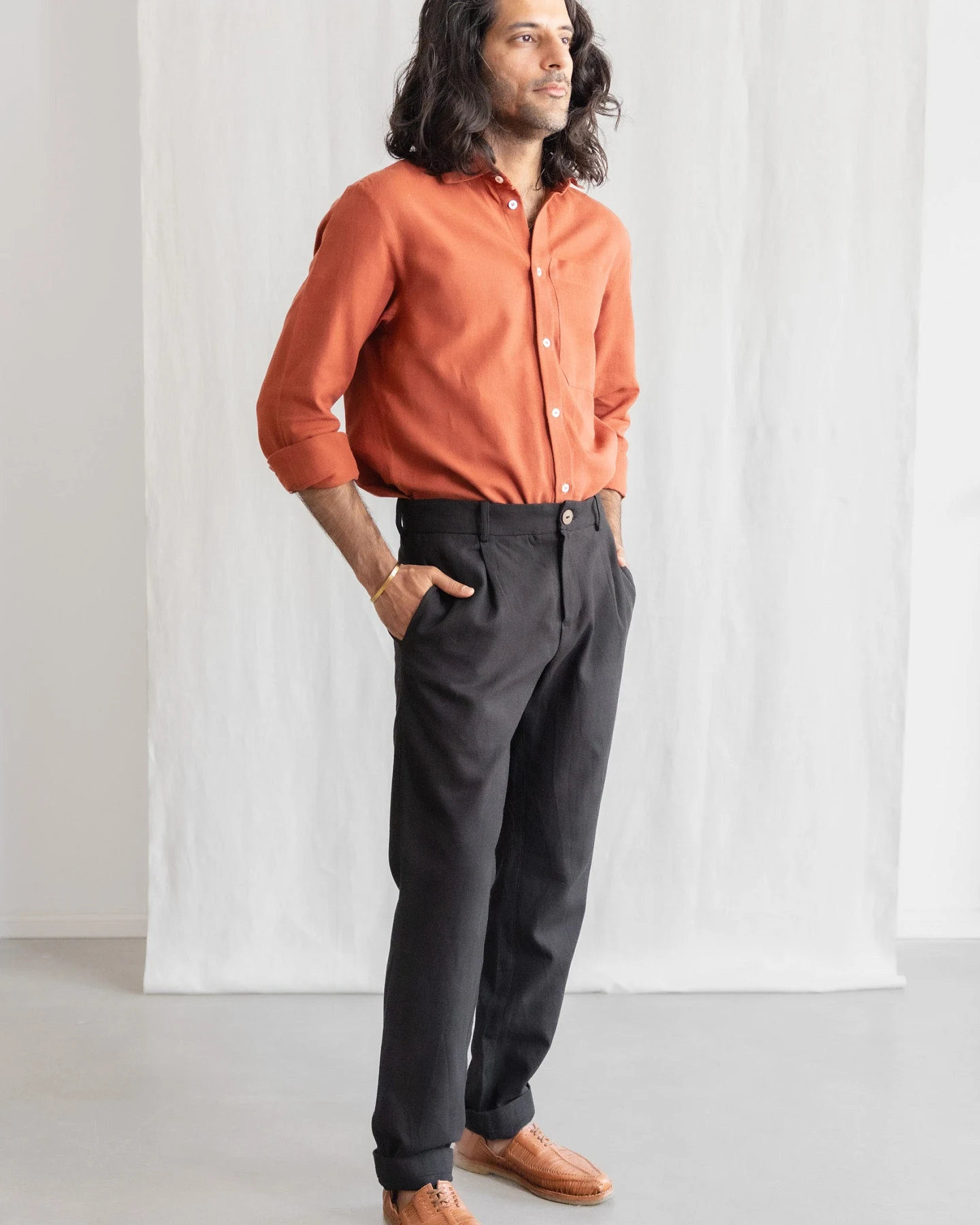 Jyoti - Fair Works Herren vegan Hose Sameer Schwarz – Ansicht 2