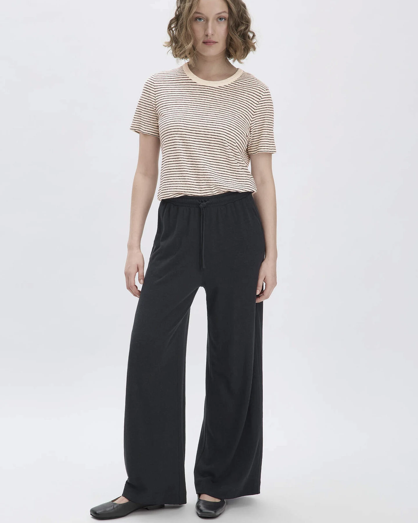 hessnatur Damen Streifen T-Shirt Relaxed aus Leinen mit Bio-Baumwolle - weiß - Größe 46 – Ansicht 2