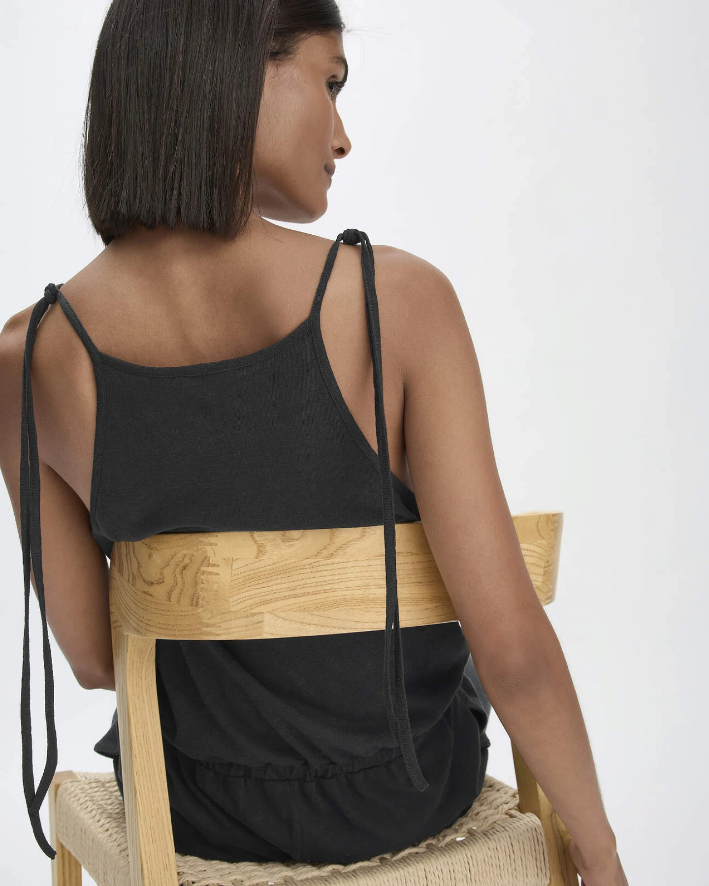 hessnatur Damen Jersey Jumpsuit Relaxed aus Leinen und Bio-Baumwolle - schwarz - Größe 36 – Ansicht 3