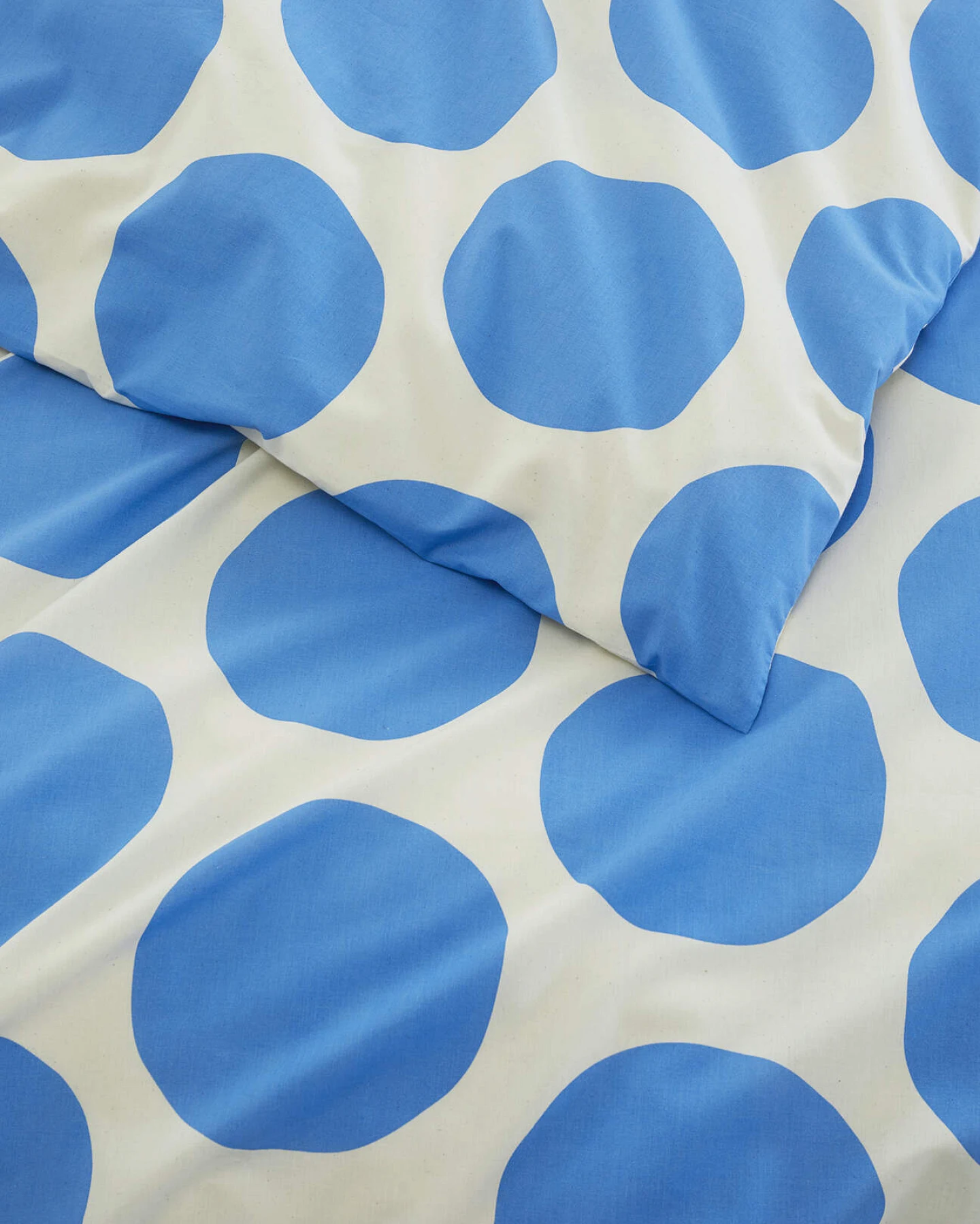 hessnatur Renforcé Bettwäsche Set BOLLO aus Bio-Baumwolle - blau - Größe 155x220 / 80x80 cm – Ansicht 4